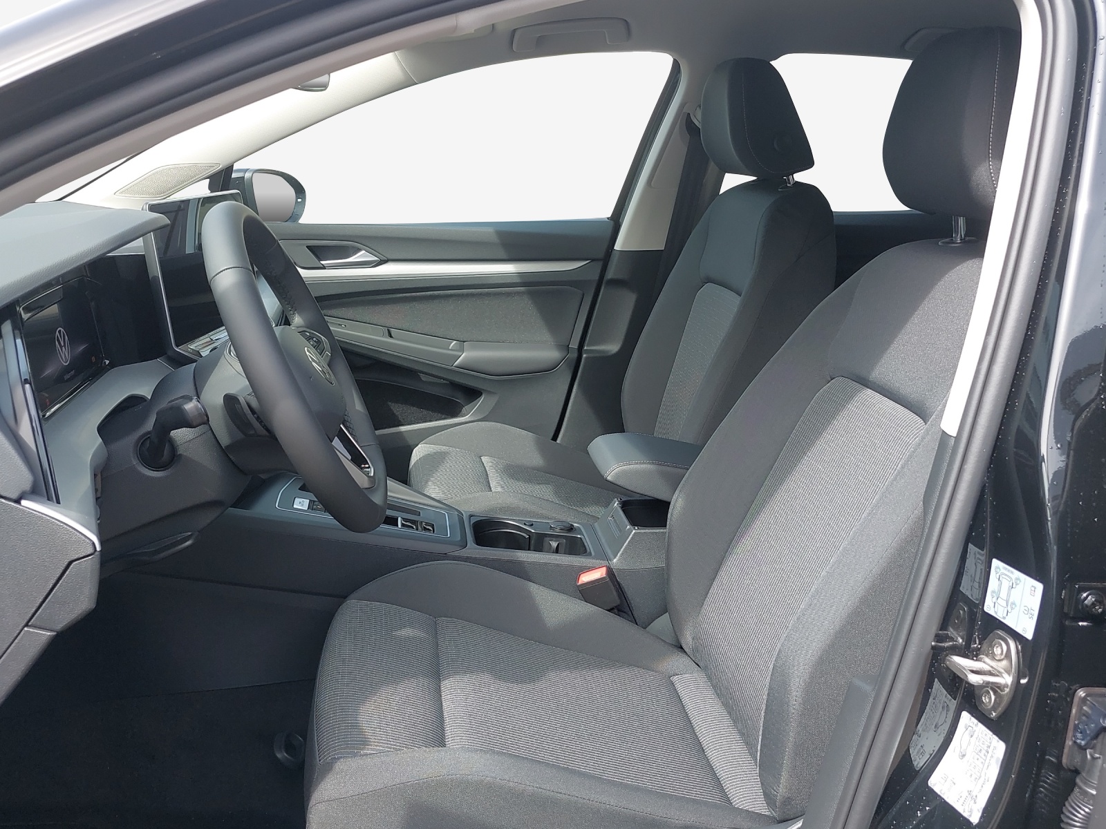 VW Golf 1.5 e TSI mHEV Value DSG-image-7