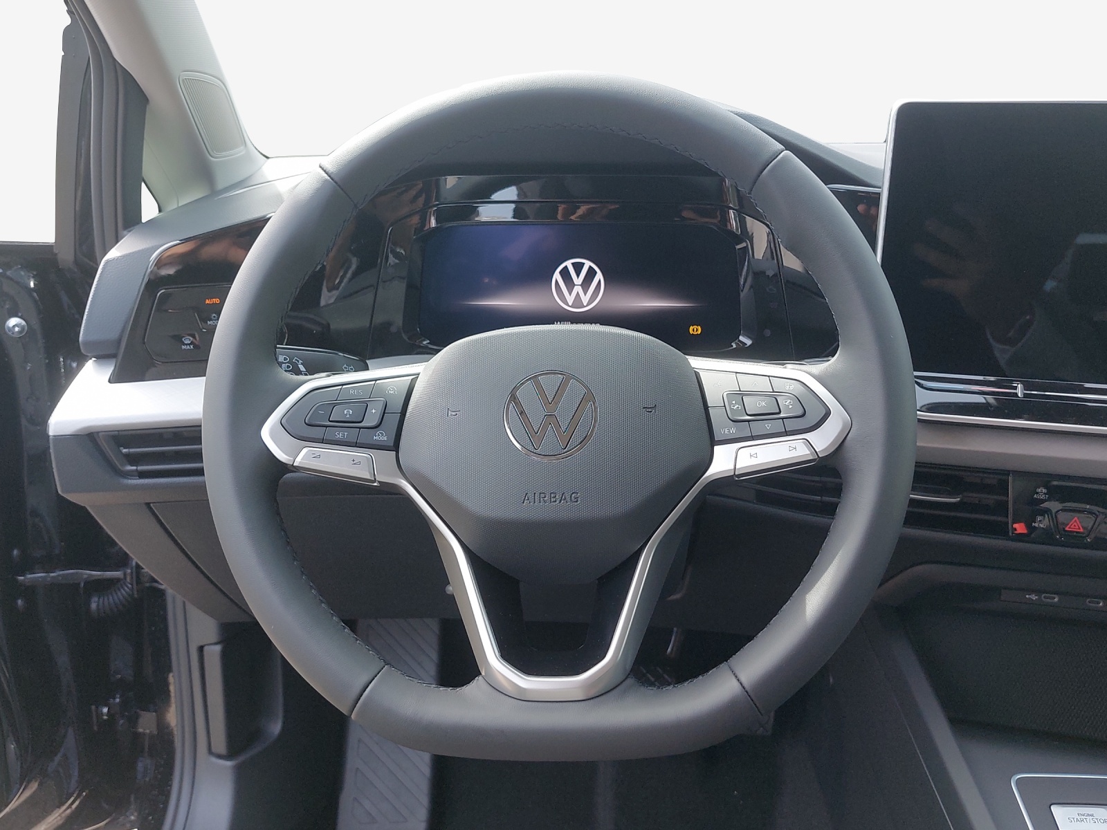 VW Golf 1.5 e TSI mHEV Value DSG-image-9