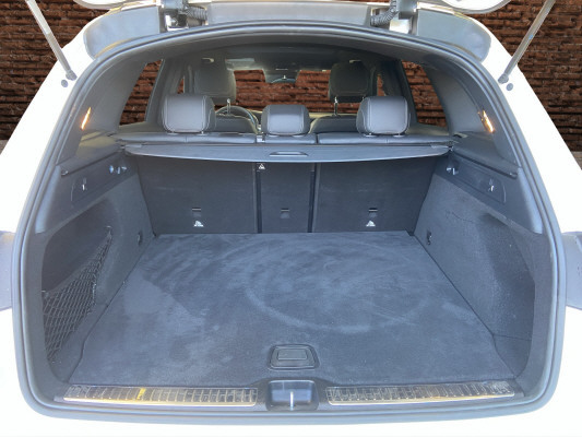 MERCEDES-BENZ GLC 220 d AMG Line 4Matic-image-7