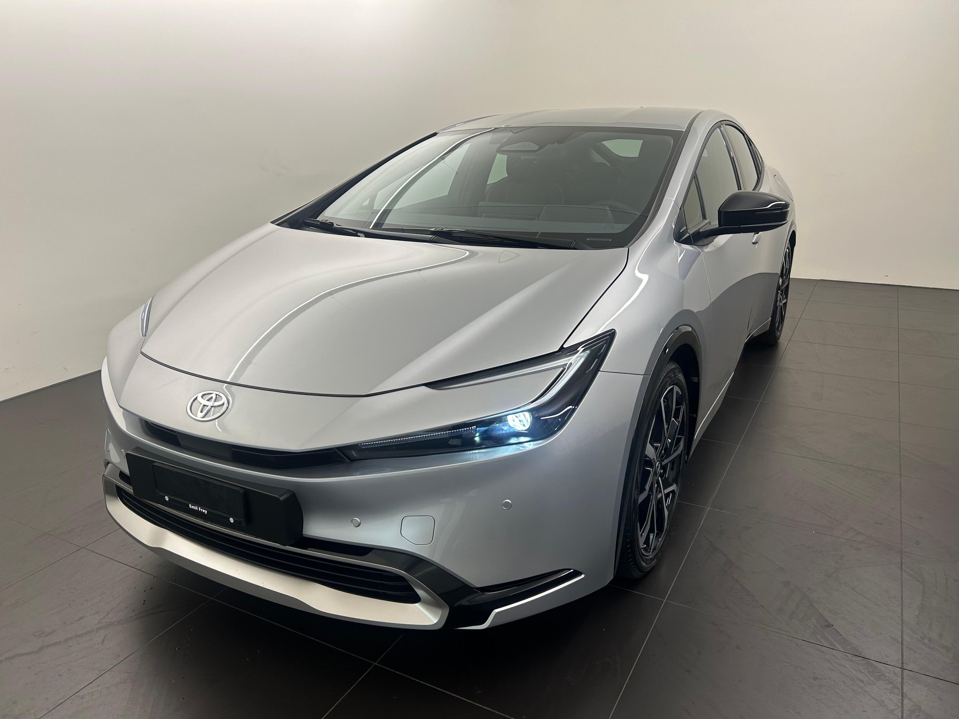 TOYOTA Prius 2.0 Plug-In-Hybrid Style