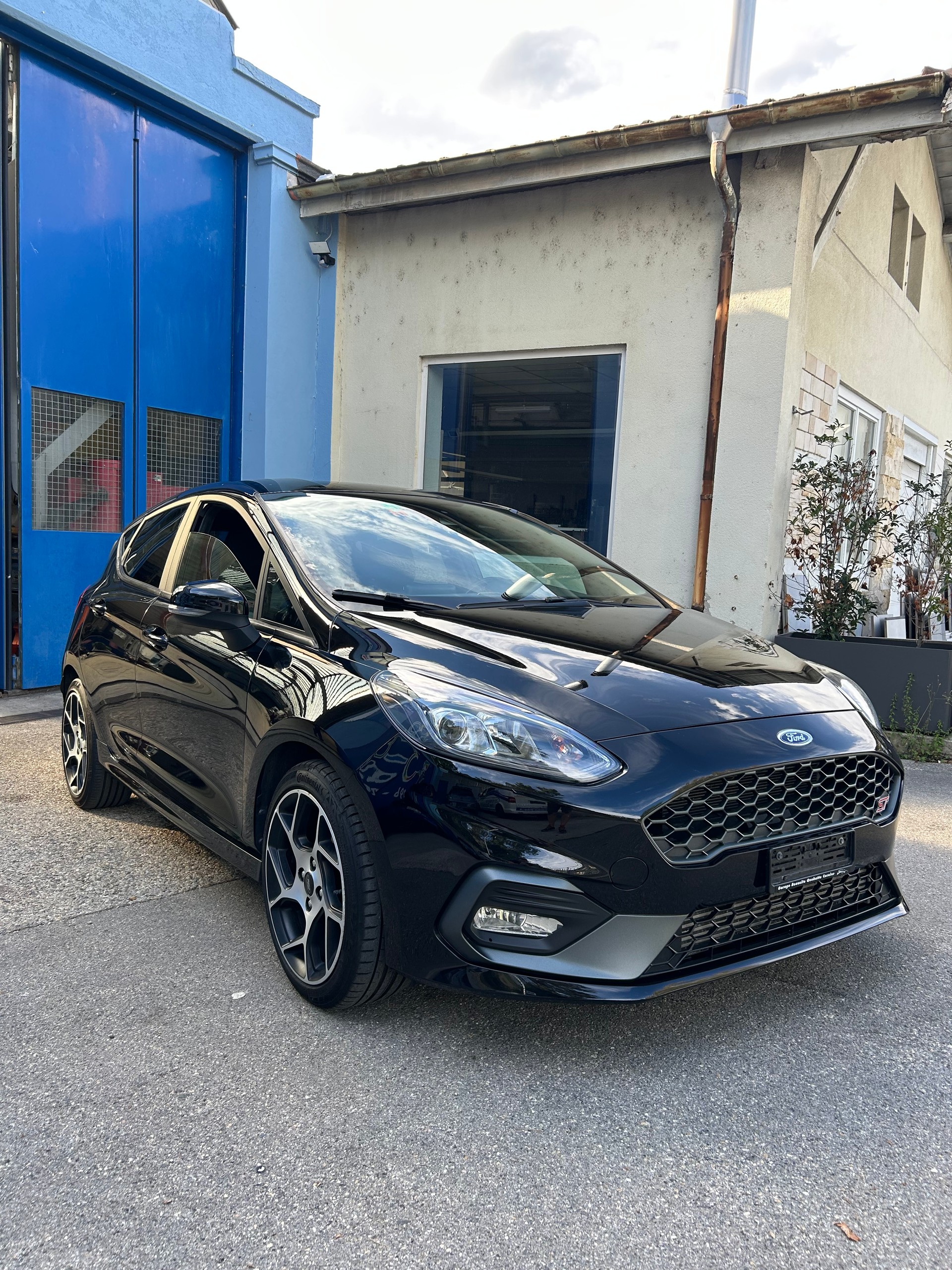 FORD 1.5 EcoB ST Pack Styling-image-2