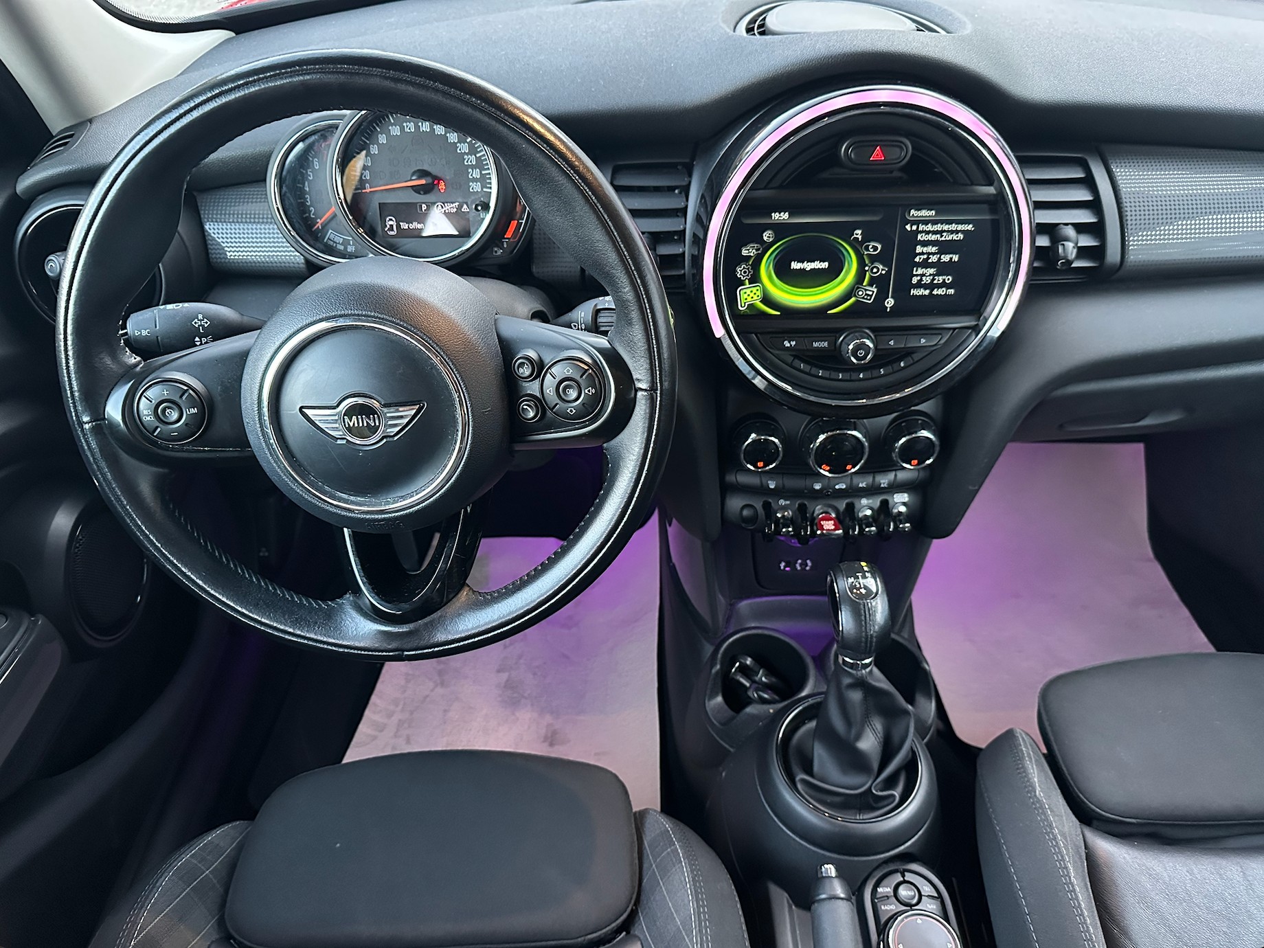 MINI Cooper Hyde Park Steptronic-image-8
