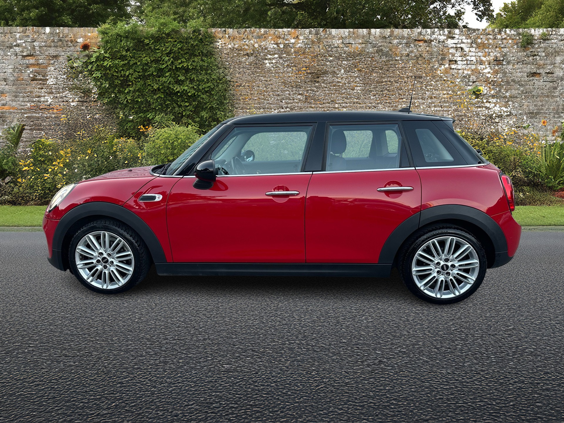 MINI Cooper Hyde Park Steptronic-image-1