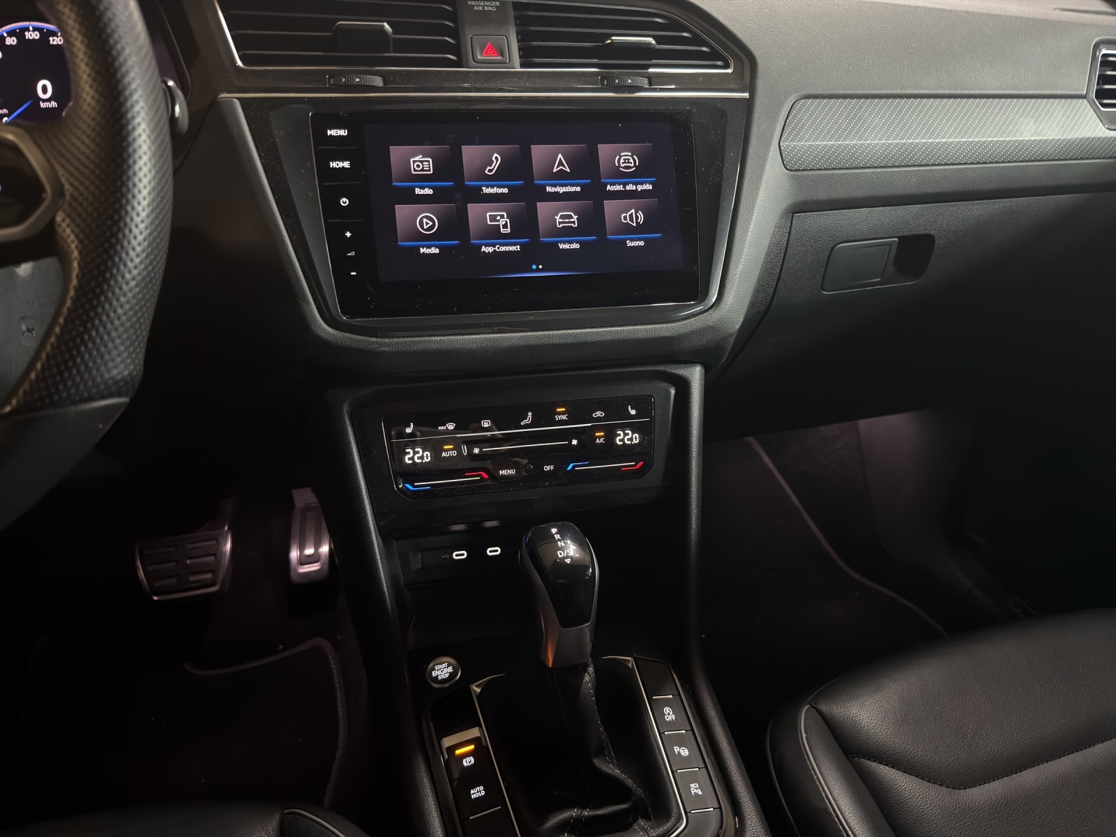VW Tiguan 2.0 TDI SCR R-Line 4Motion DSG-image-10