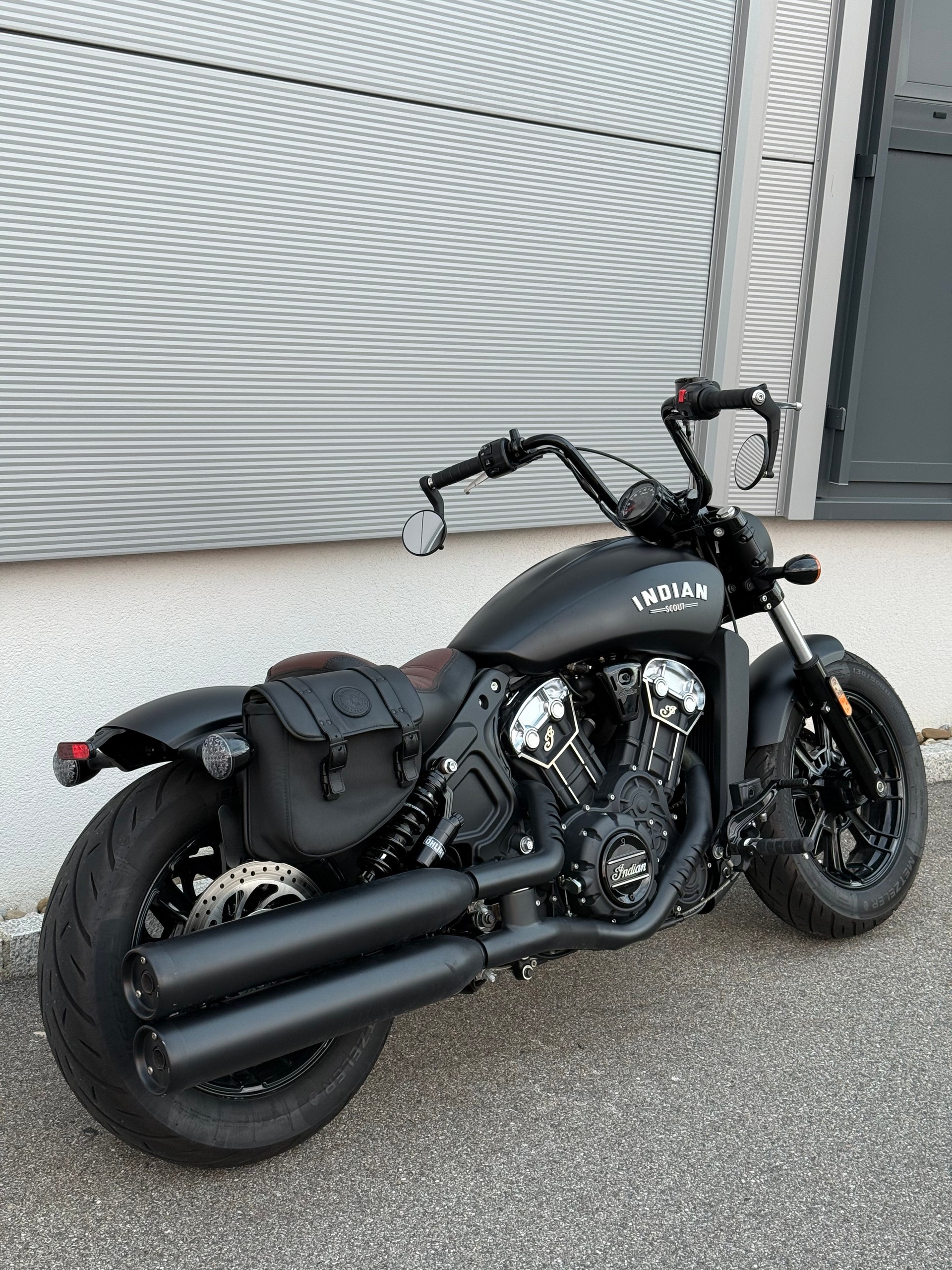 INDIAN Scout Bobber ABS (35kW/70kW)-showroom-element-2