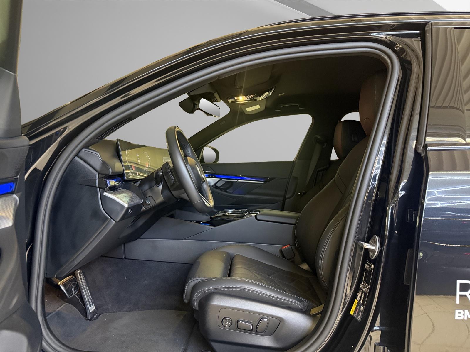 BMW 5er Touring 530e xDrive M-SportPaket-image-11