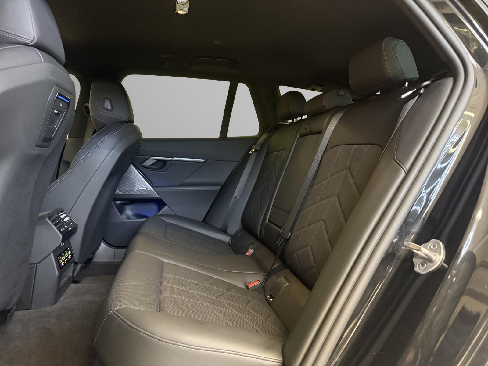 BMW 5er Touring 530e xDrive M-SportPaket-image-21