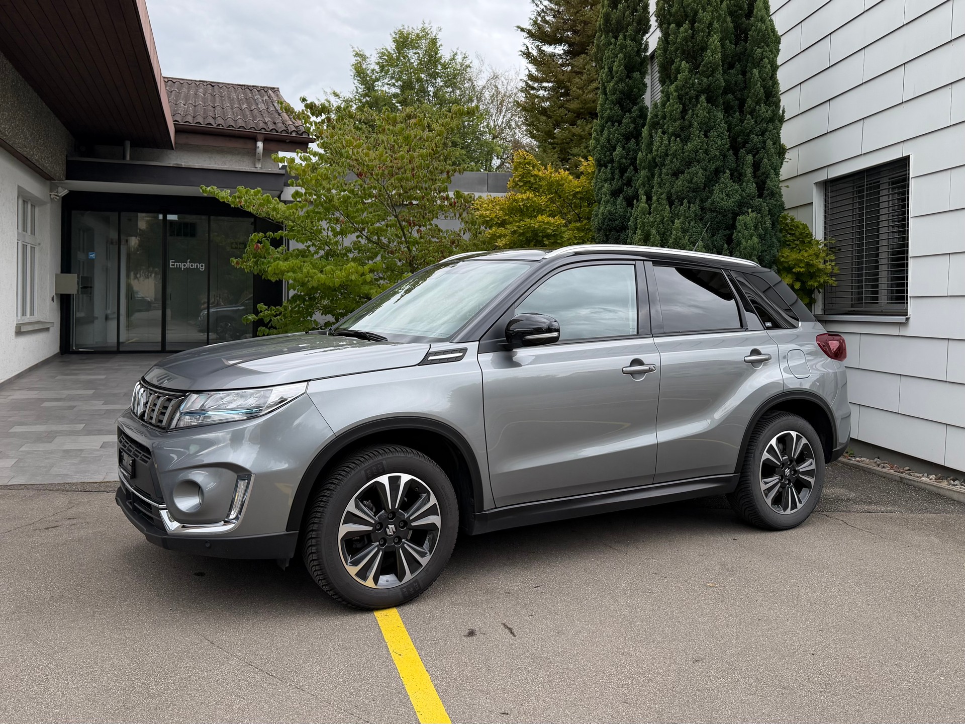 SUZUKI Vitara 1.4 4x4 Boosterjet Compact Top Automatic Allgrip *Vollausstattung*aus 1. Hand*Garantie*-image-0