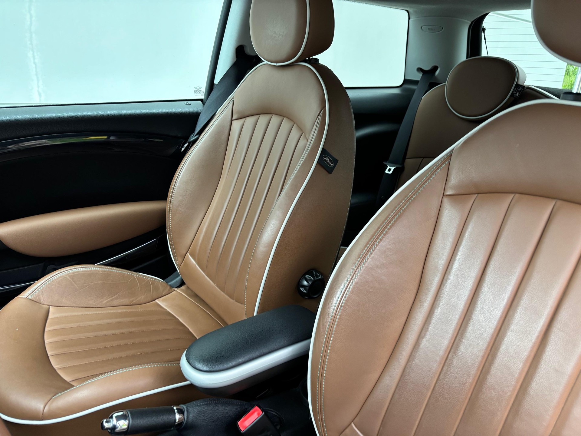 MINI R56 1.6i Cooper-image-8