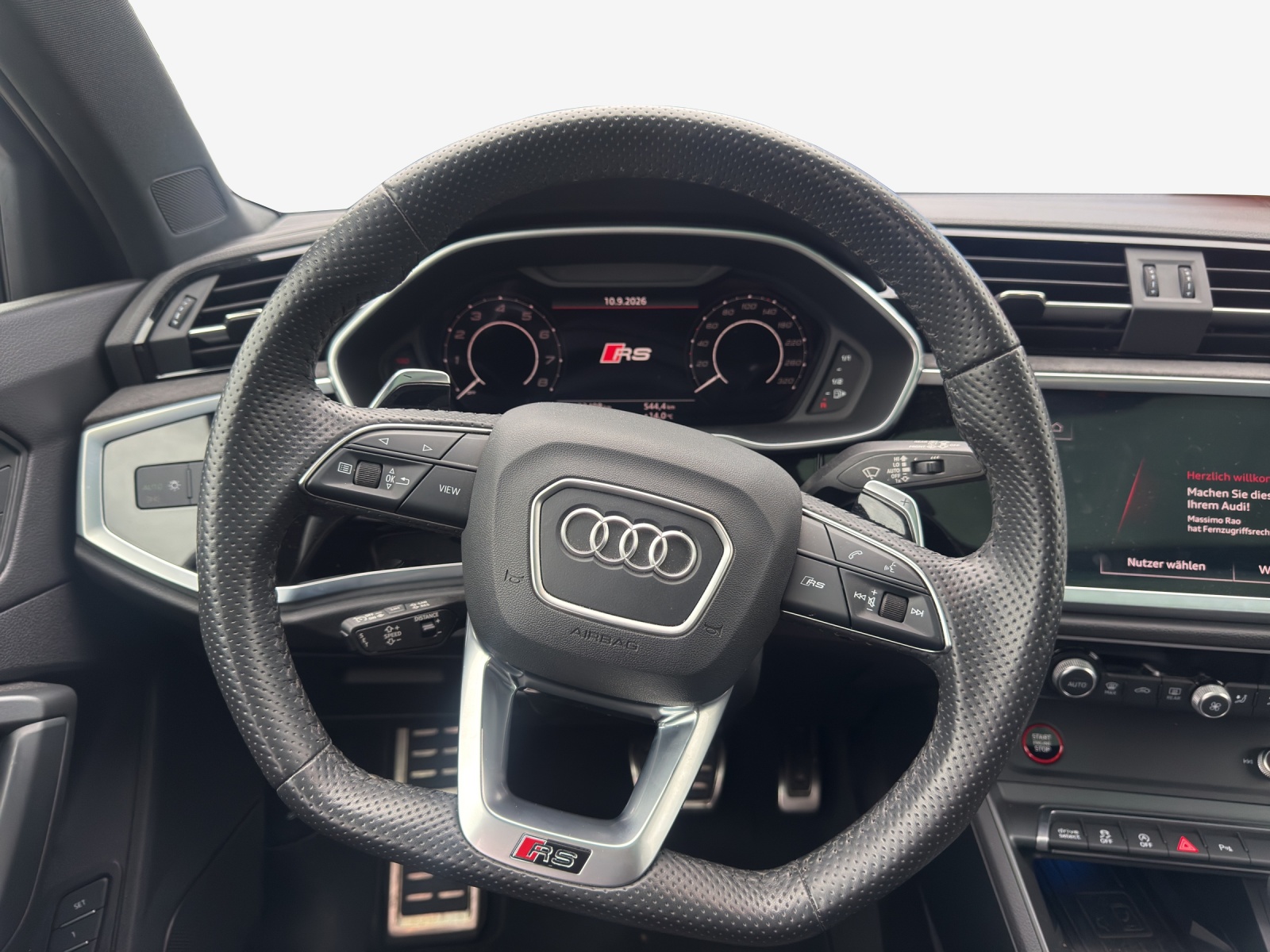 AUDI RS Q3 2.5 TFSI quattro S tronic-image-9