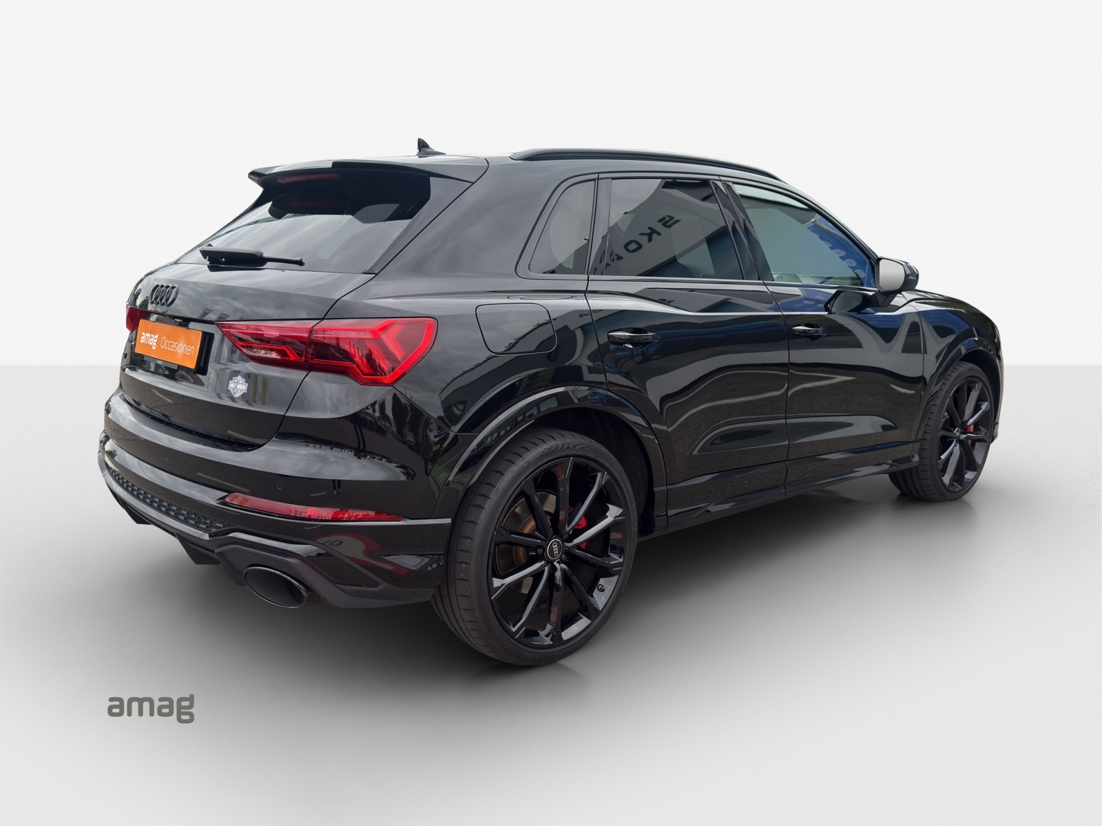 AUDI RS Q3 2.5 TFSI quattro S tronic-image-4
