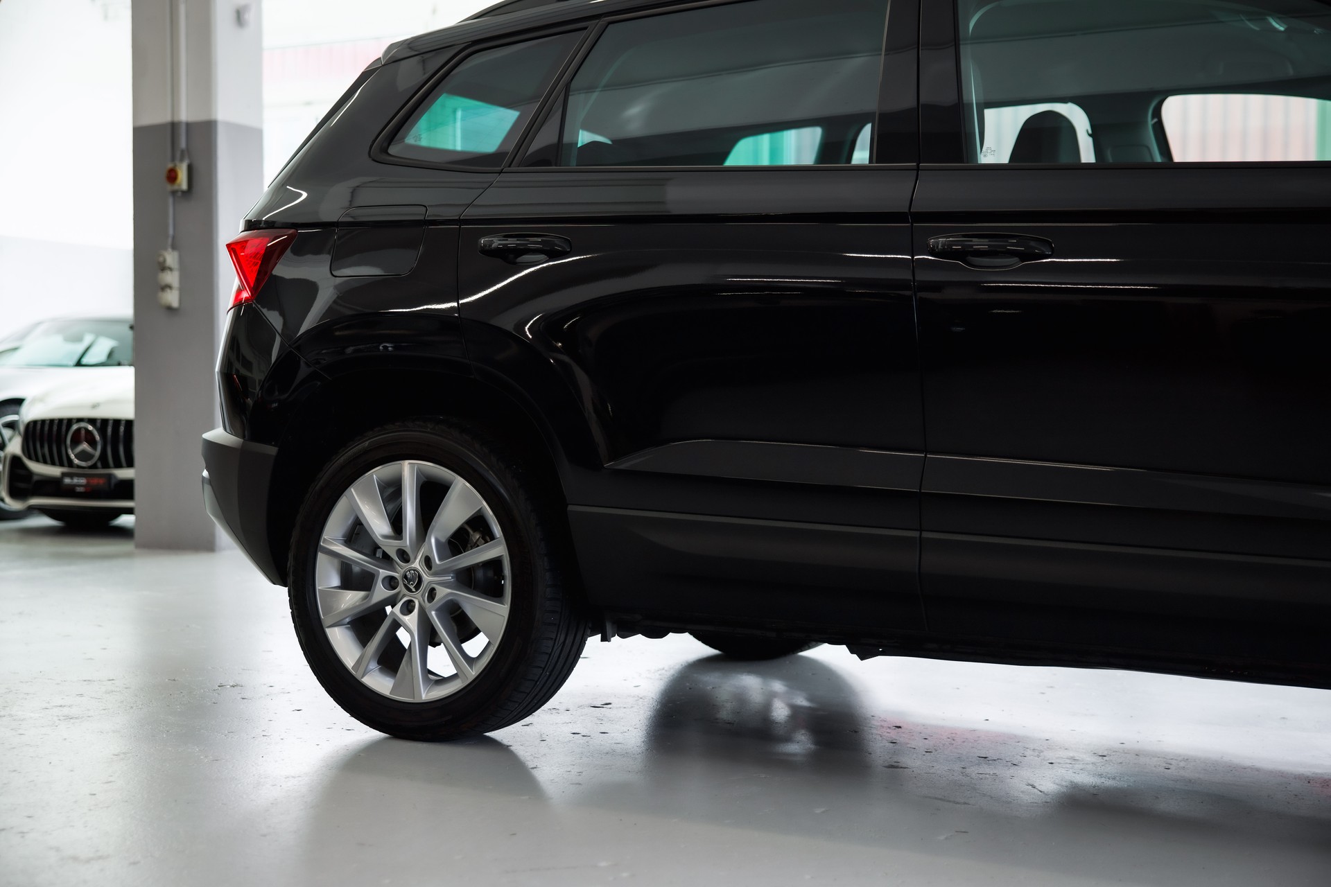 SKODA Karoq 1.0 TSI Ambition DSG-image-11