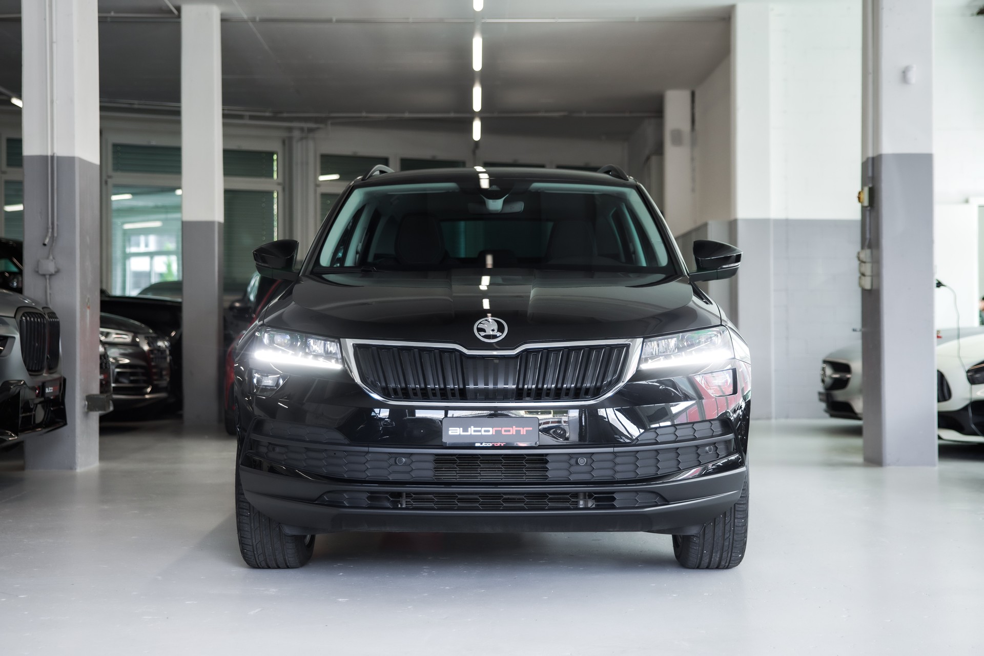 SKODA Karoq 1.0 TSI Ambition DSG-image-1