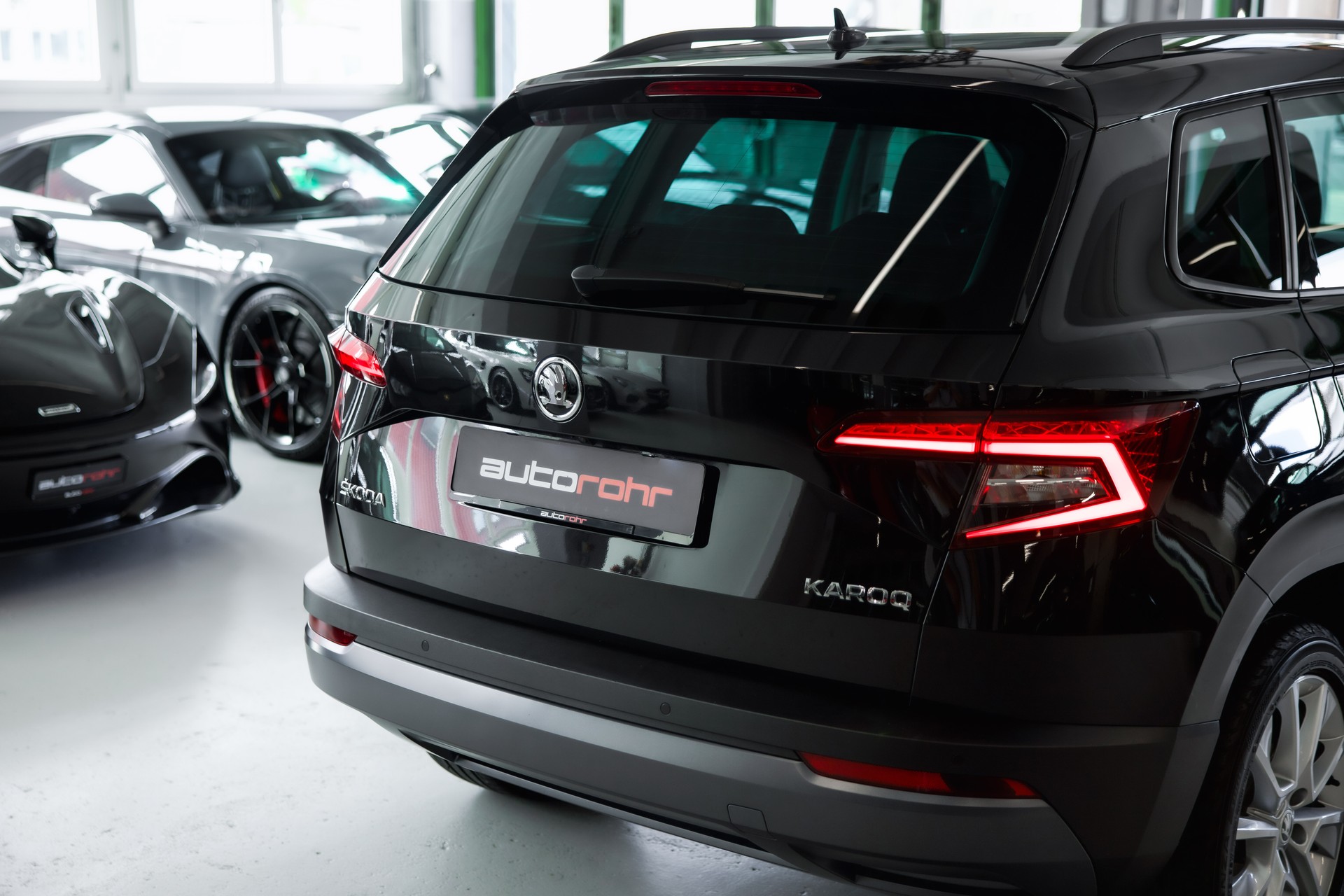 SKODA Karoq 1.0 TSI Ambition DSG-image-12