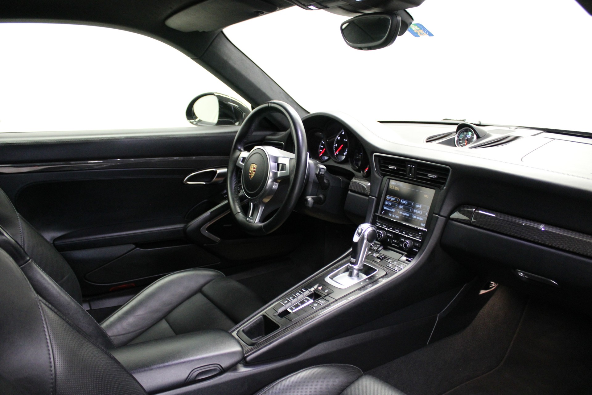 PORSCHE 911 Turbo S PDK-image-7