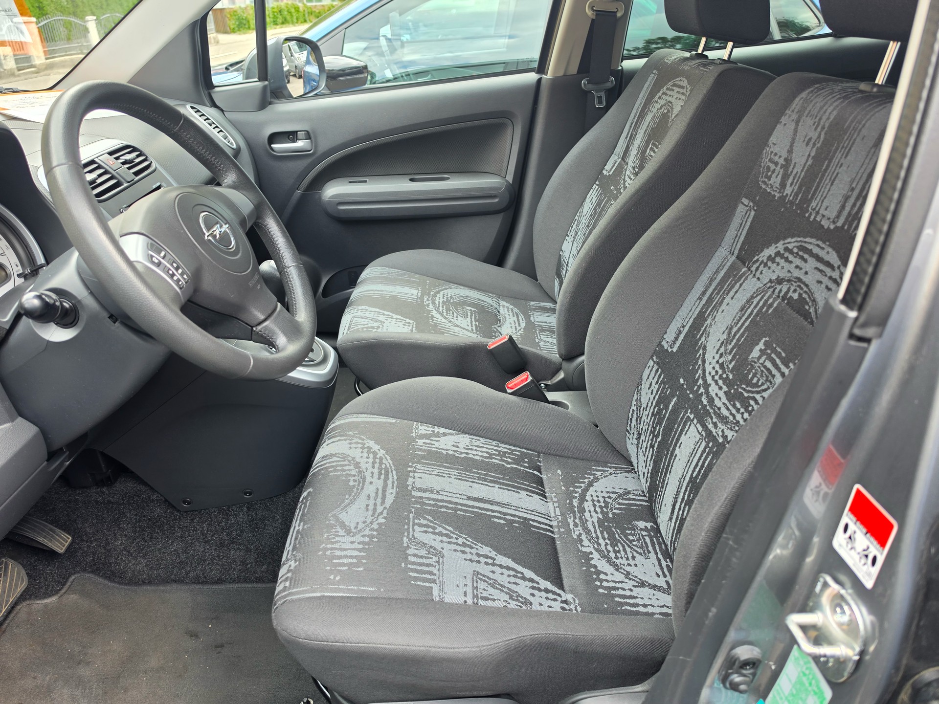 OPEL Agila 1.2 Enjoy Automatic-image-4