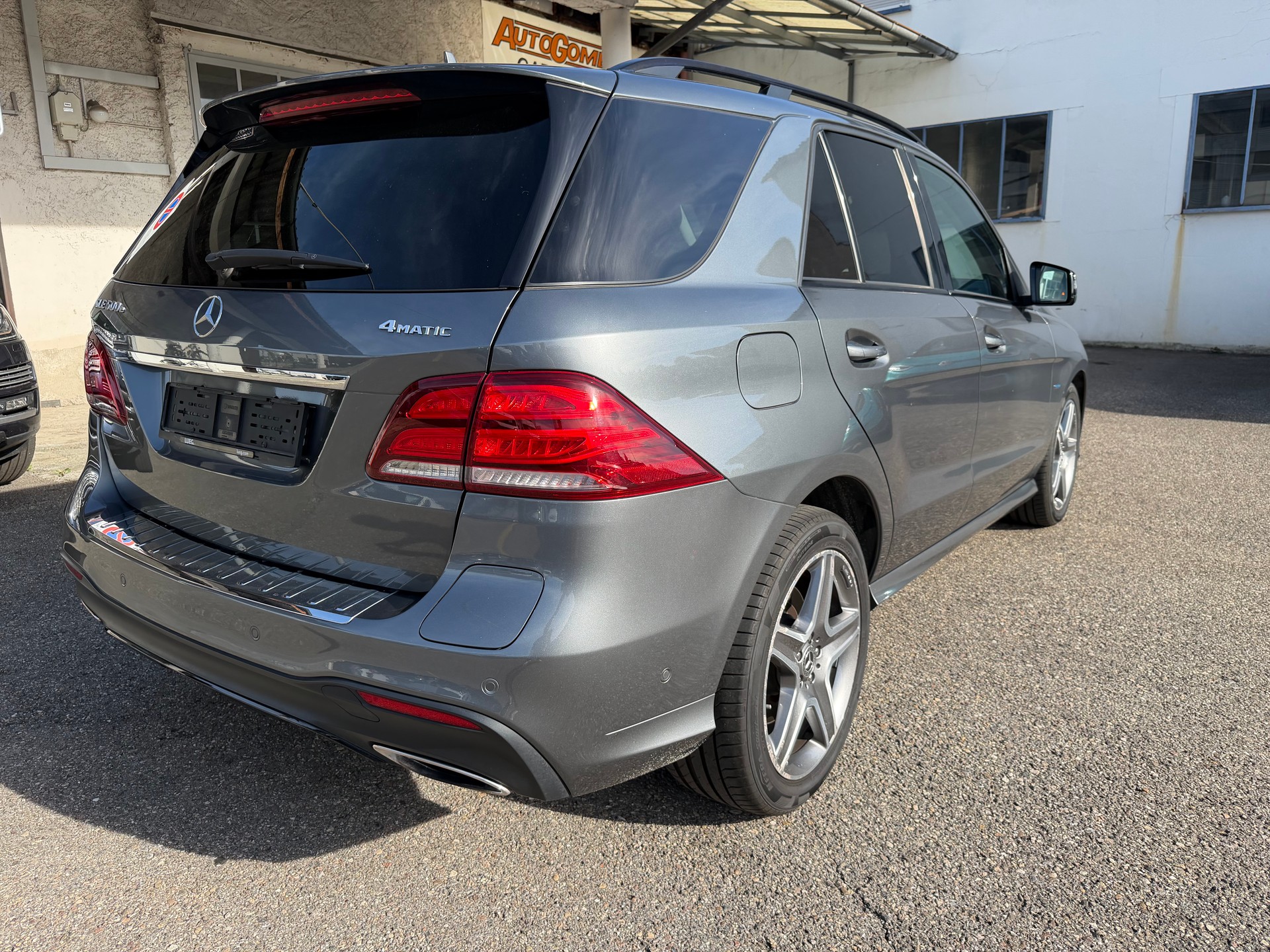 MERCEDES-BENZ GLE 500 e 4Matic 7G-Tronic-image-3