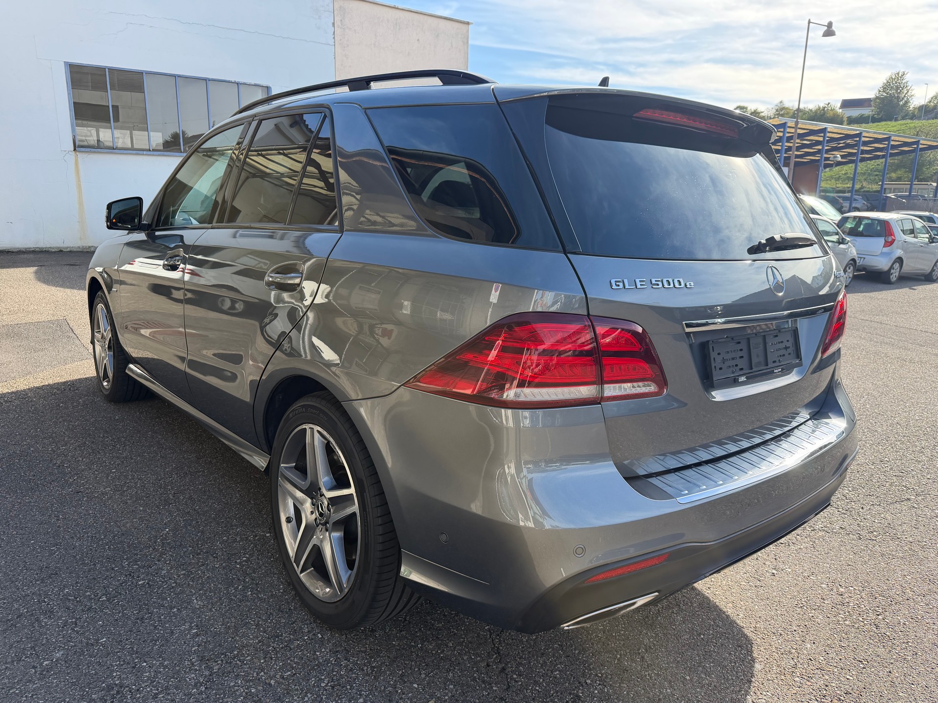 MERCEDES-BENZ GLE 500 e 4Matic 7G-Tronic-image-2