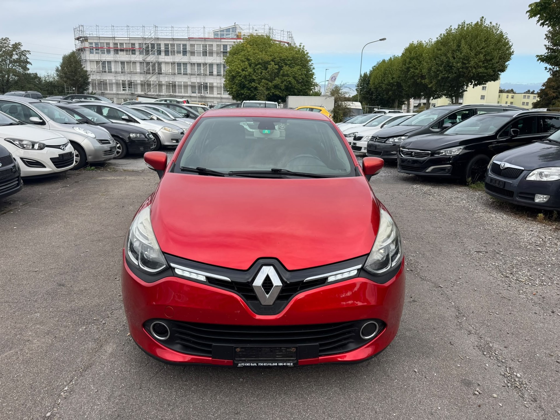 RENAULT Clio 0.9 12V Swiss Edition-image-4