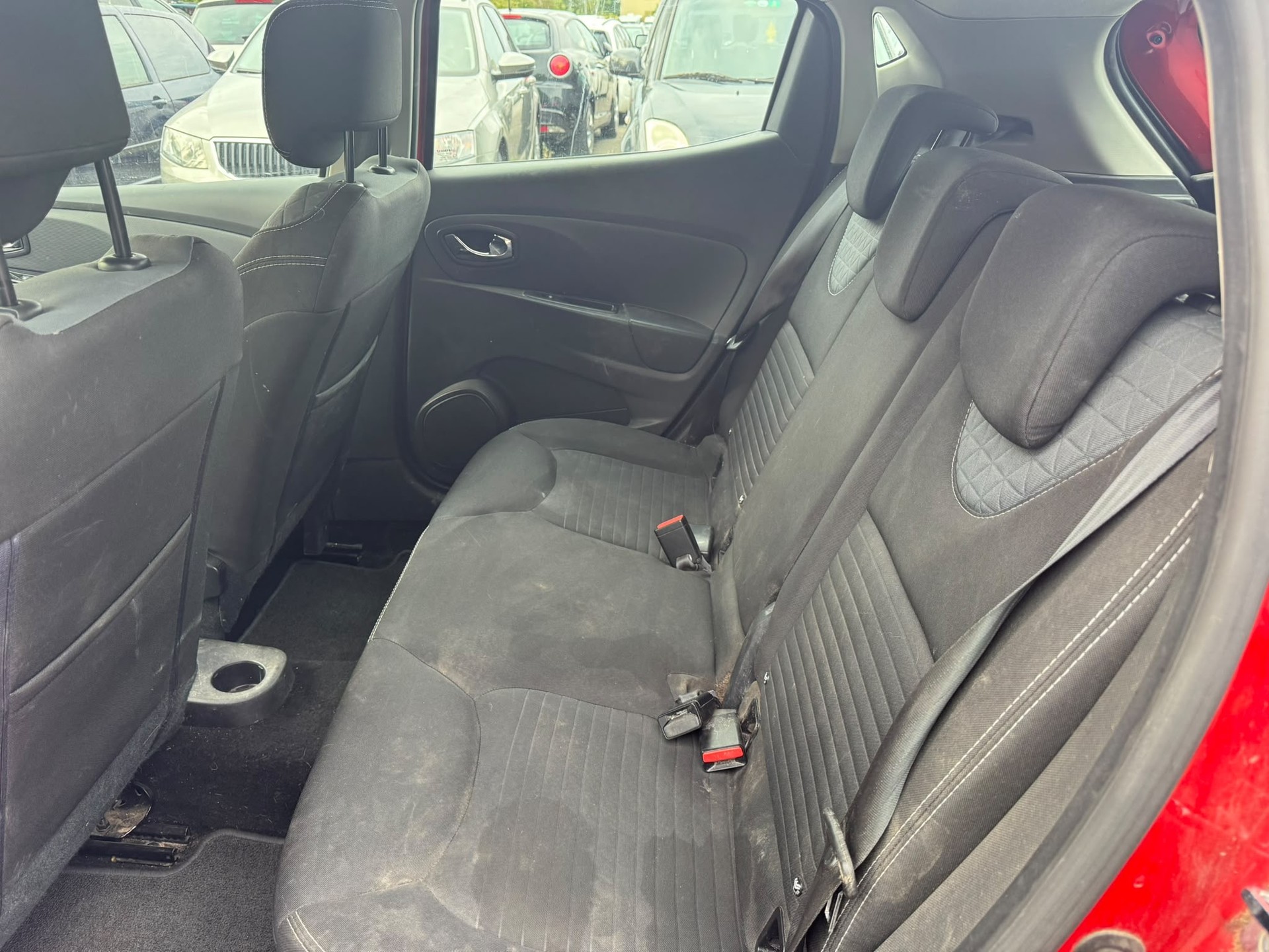 RENAULT Clio 0.9 12V Swiss Edition-image-11