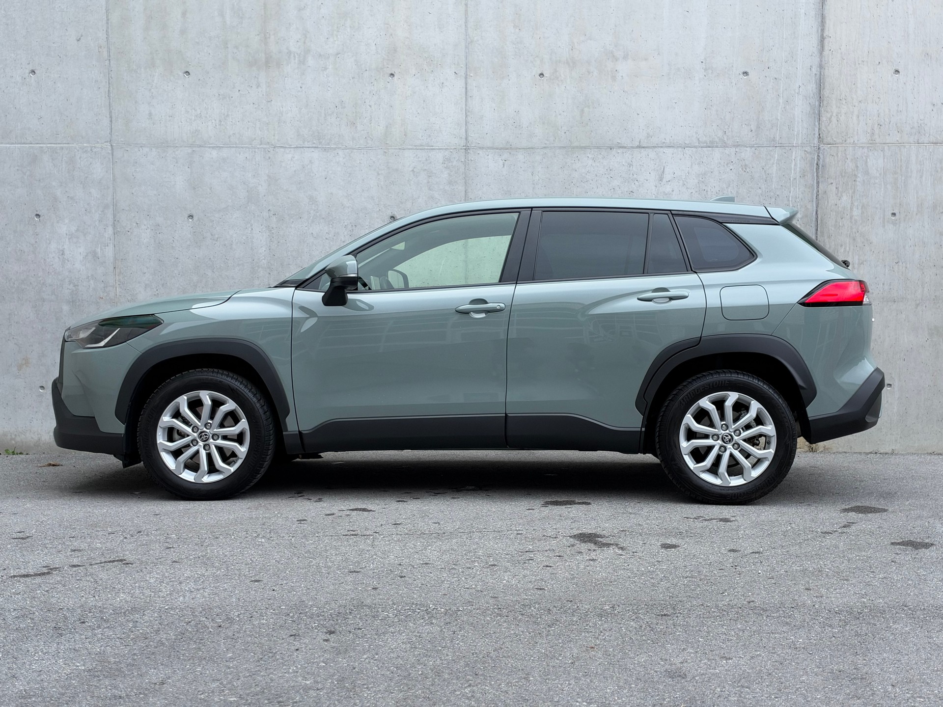 TOYOTA Corolla Cross 2.0 4WD Trend e-CVT-image-4
