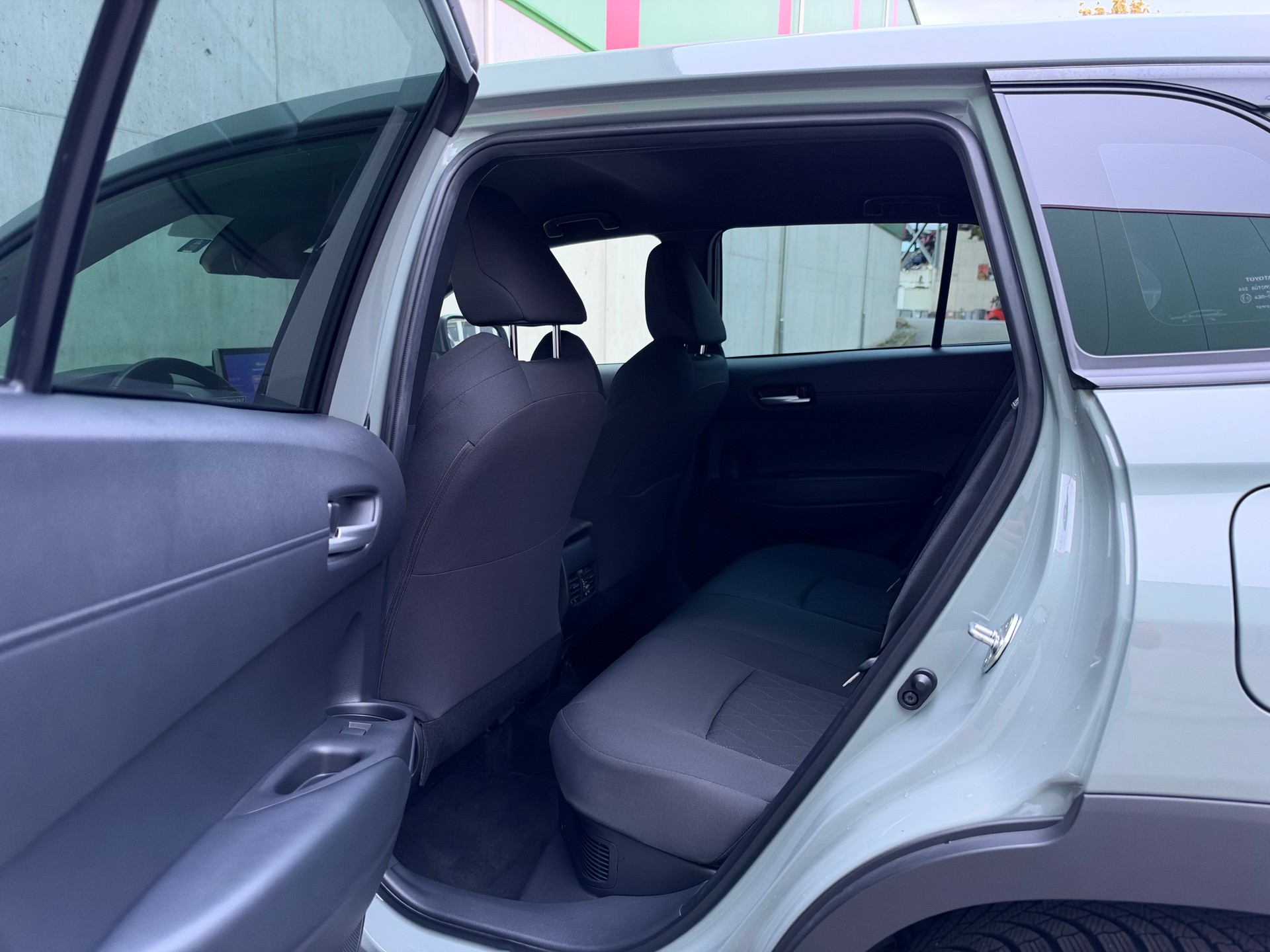 TOYOTA Corolla Cross 2.0 4WD Trend e-CVT-image-14