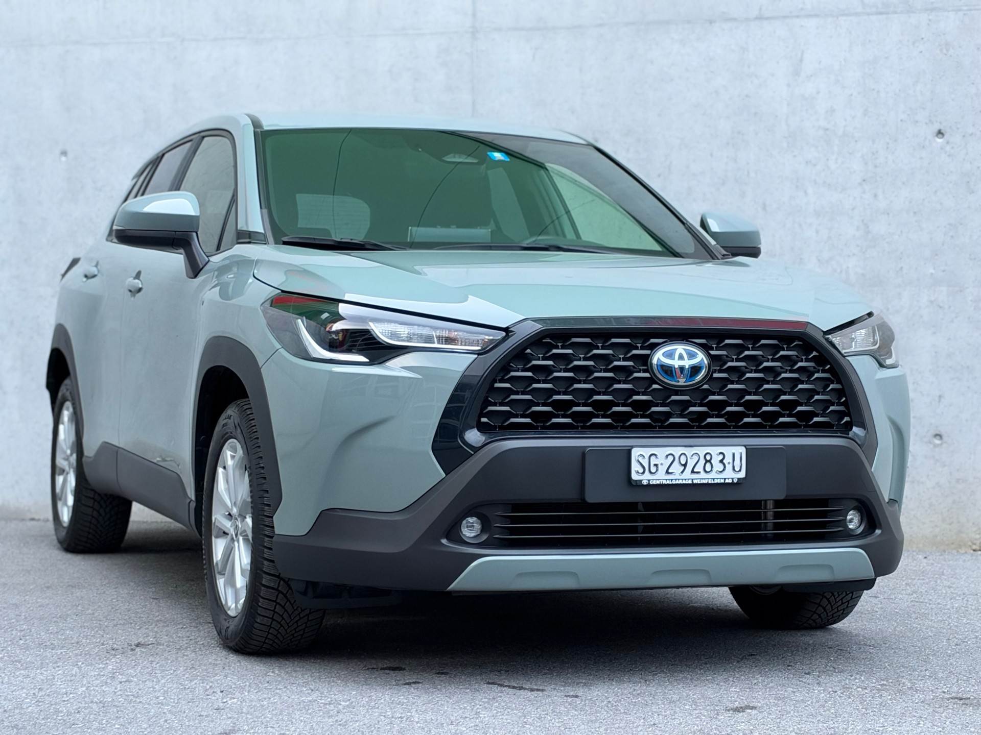 TOYOTA Corolla Cross 2.0 4WD Trend e-CVT-image-2