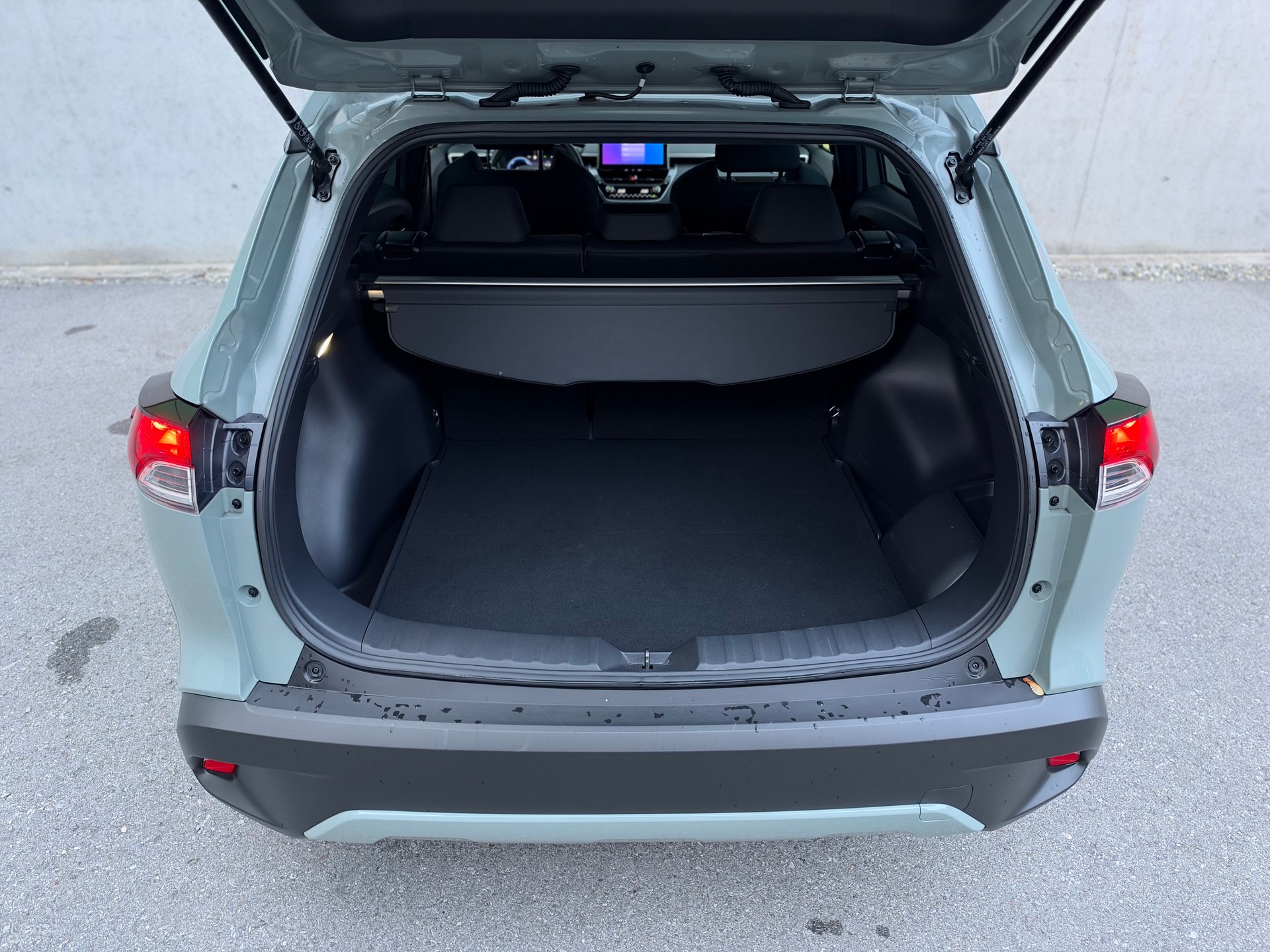 TOYOTA Corolla Cross 2.0 4WD Trend e-CVT-image-8