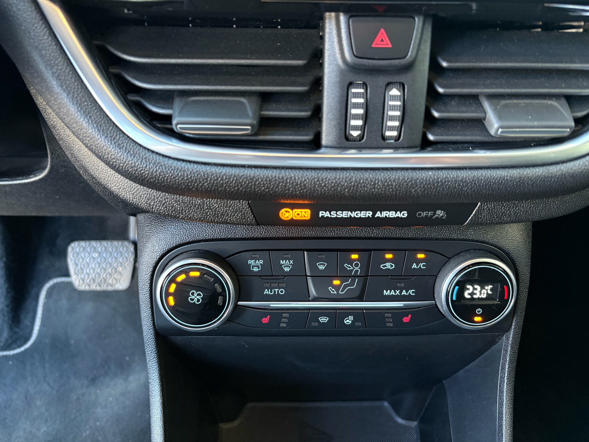 FORD Fiesta 1.0 SCTi Titanium Automat-image-15