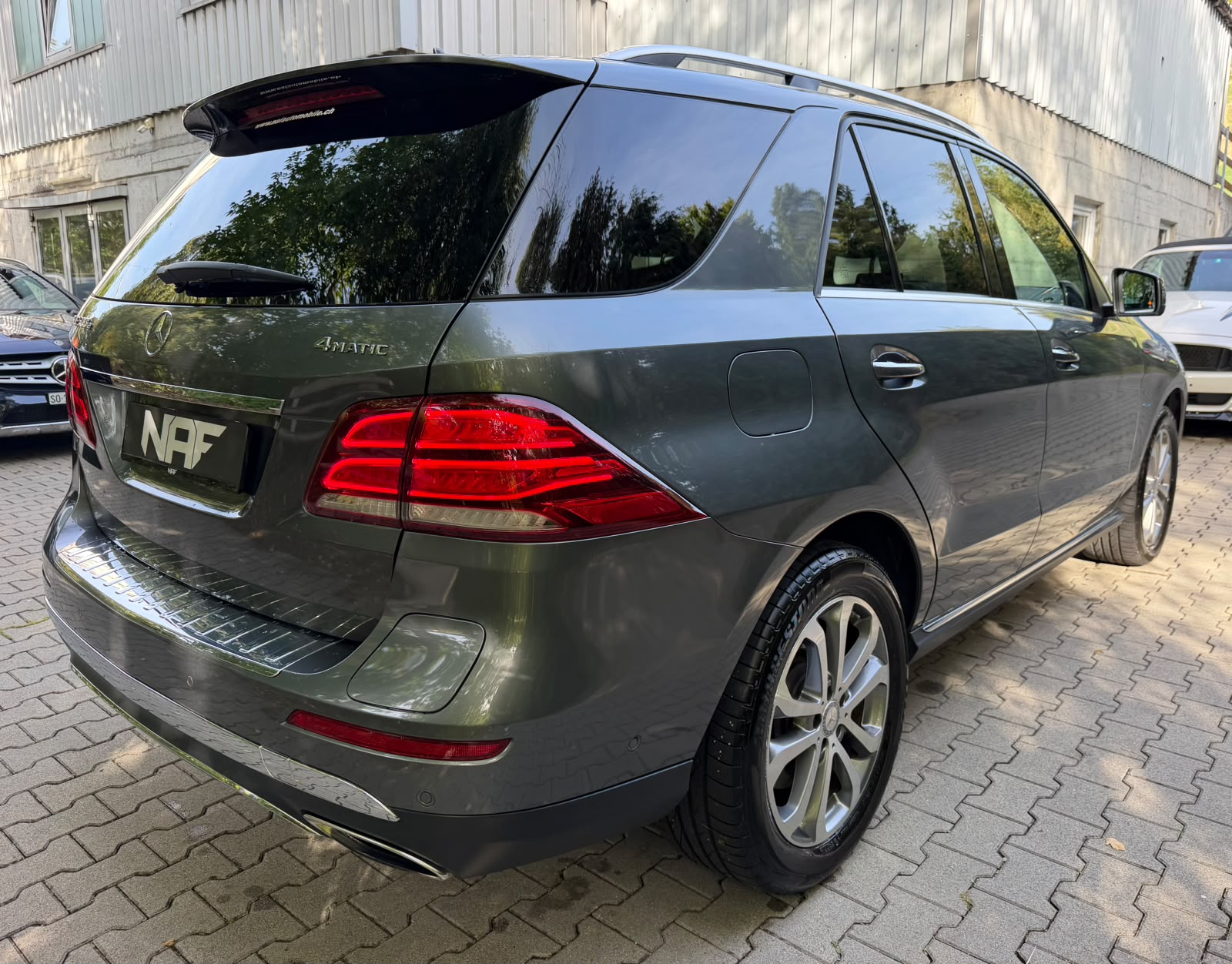 MERCEDES-BENZ GLE 500 e 4Matic 7G-Tronic-image-5