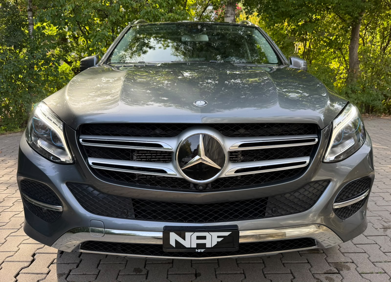 MERCEDES-BENZ GLE 500 e 4Matic 7G-Tronic-image-8