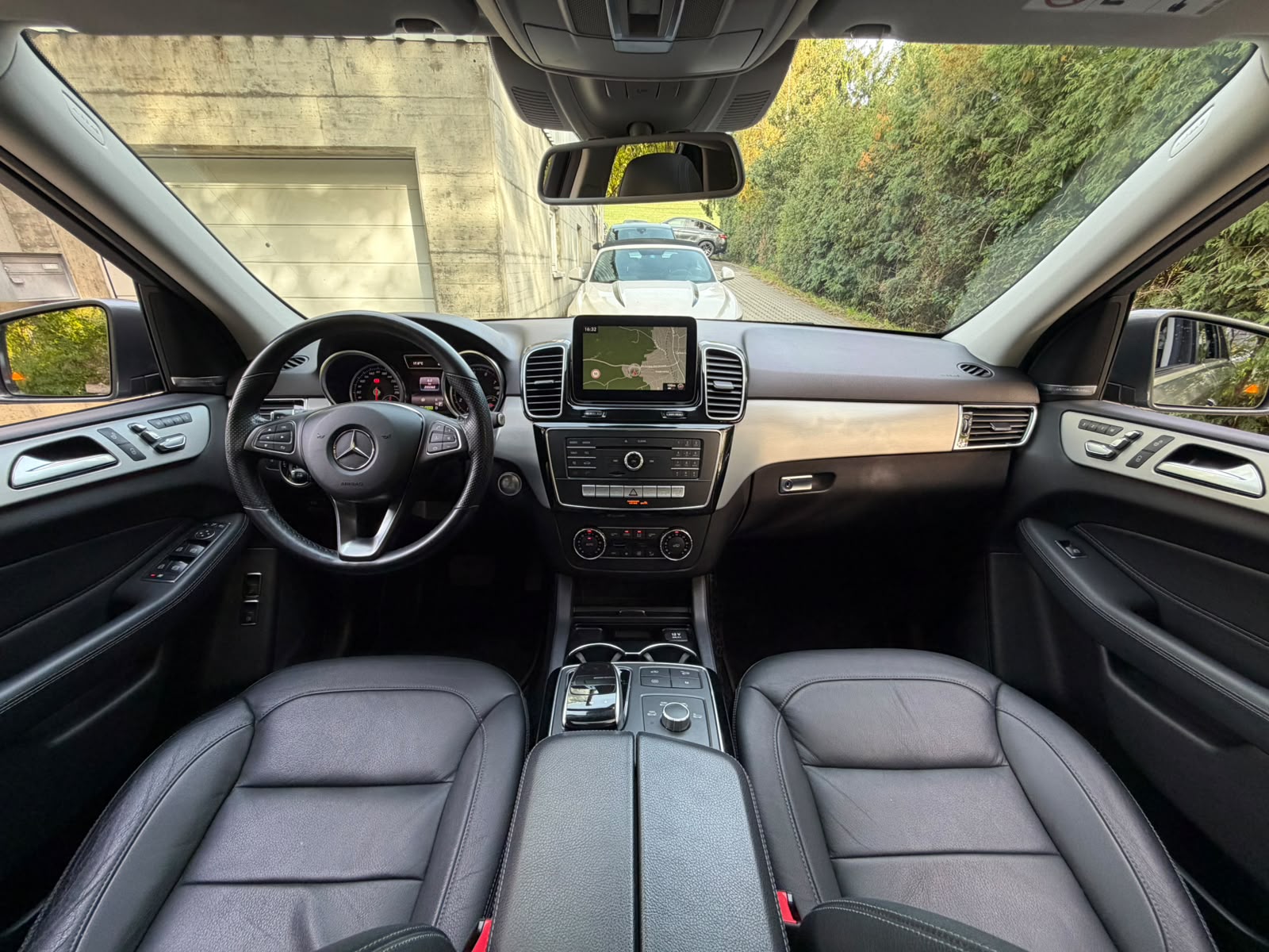 MERCEDES-BENZ GLE 500 e 4Matic 7G-Tronic-image-23
