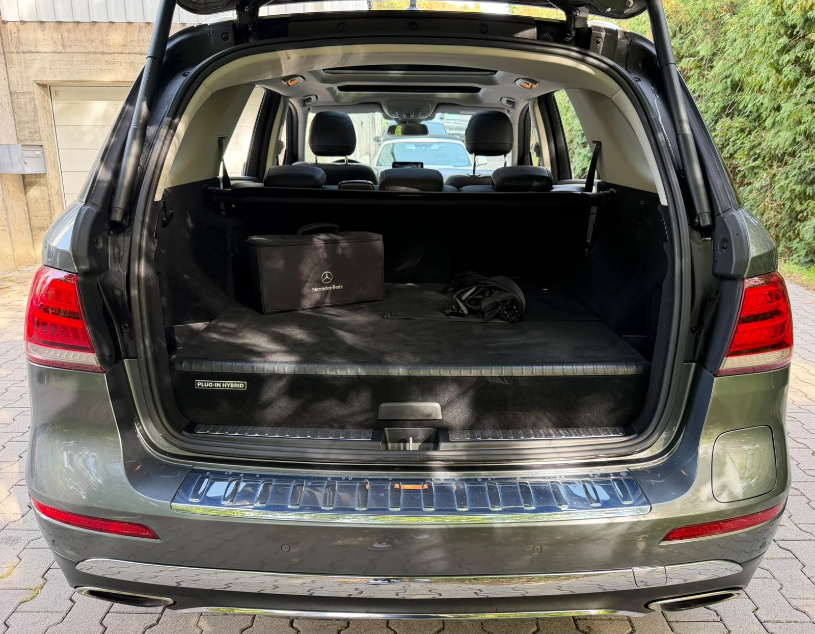 MERCEDES-BENZ GLE 500 e 4Matic 7G-Tronic-image-16