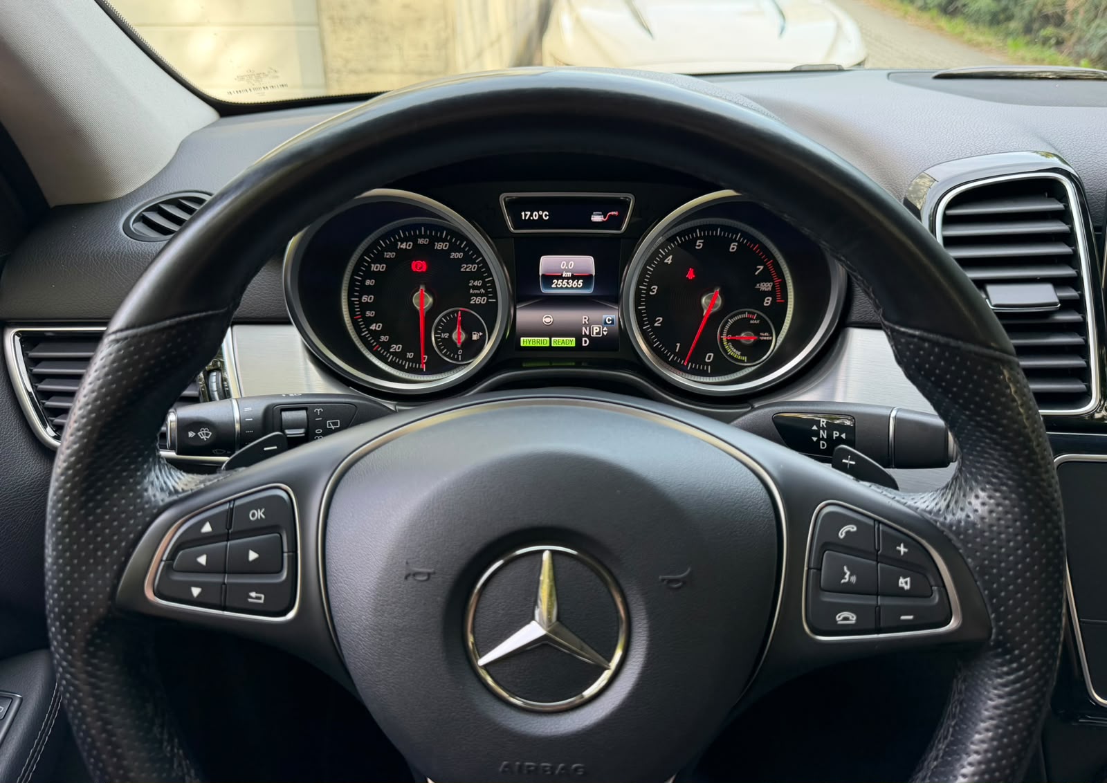 MERCEDES-BENZ GLE 500 e 4Matic 7G-Tronic-image-29
