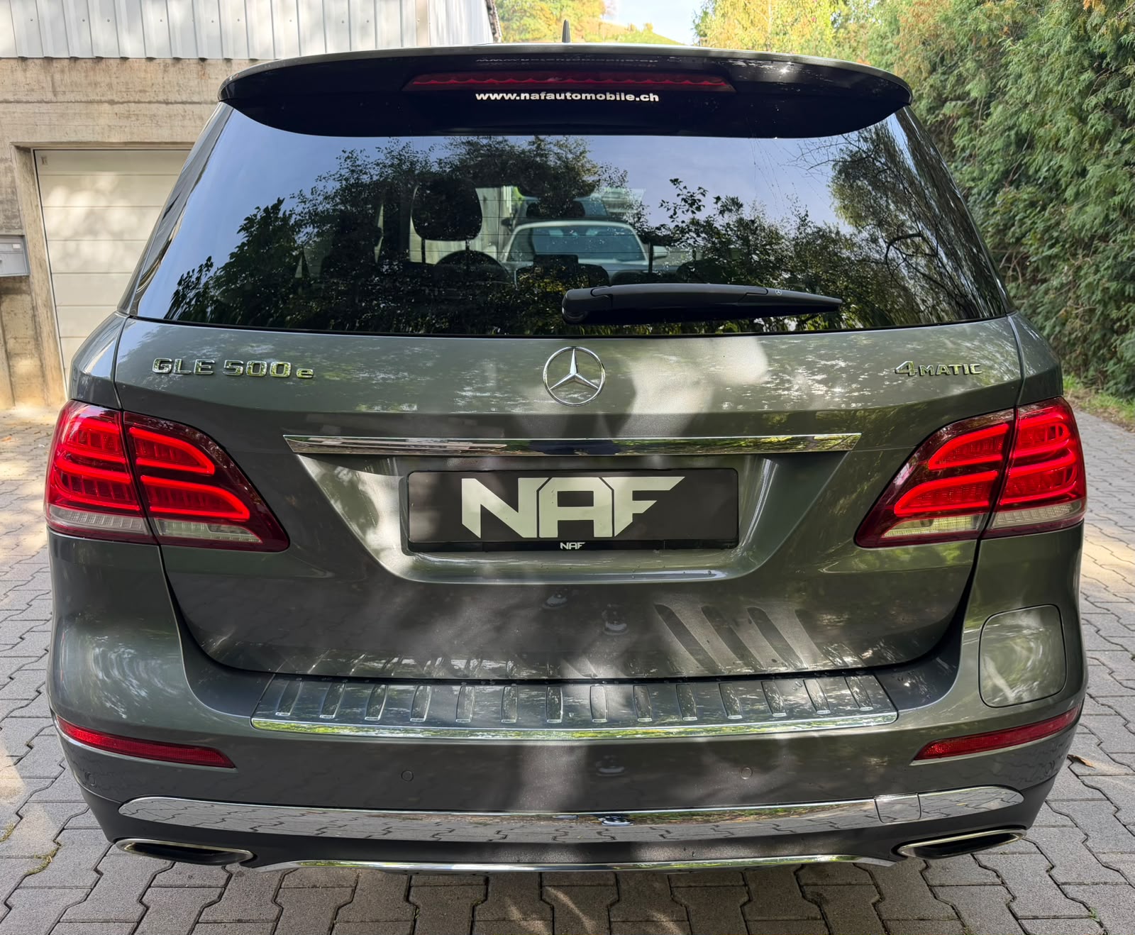 MERCEDES-BENZ GLE 500 e 4Matic 7G-Tronic-image-4