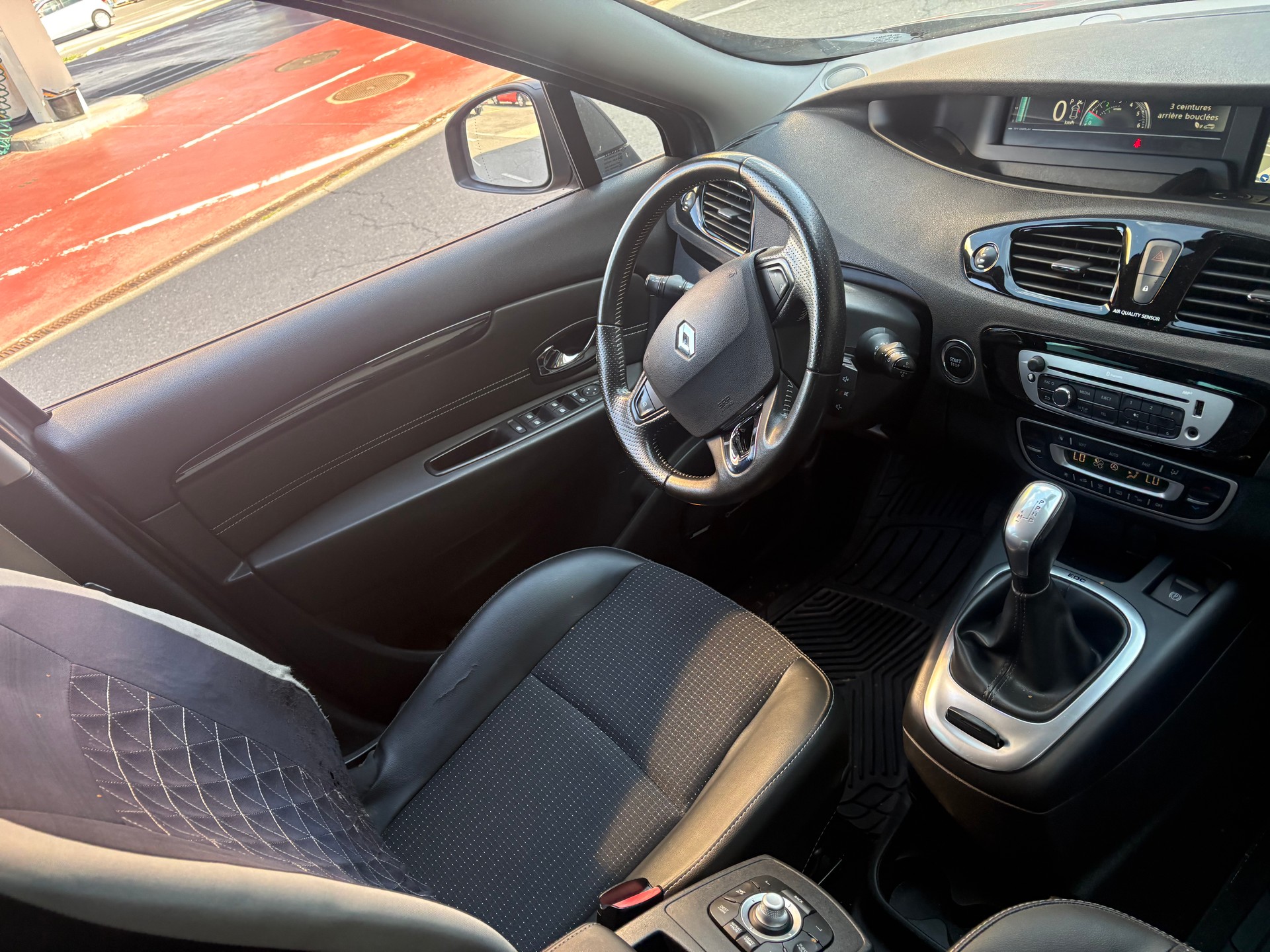 RENAULT Grand Scénic 1.5 dCi Dynamique EDC-image-3