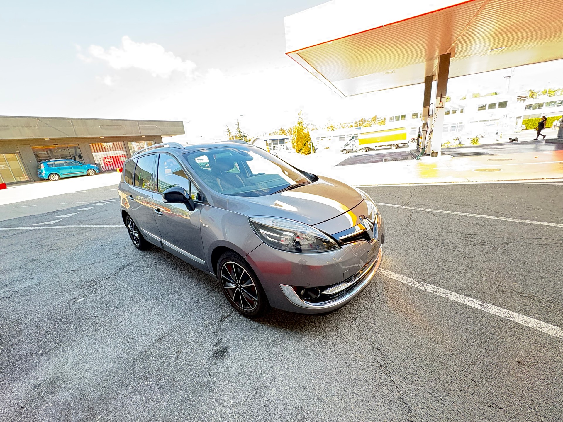 RENAULT Grand Scénic 1.5 dCi Dynamique EDC-image-0