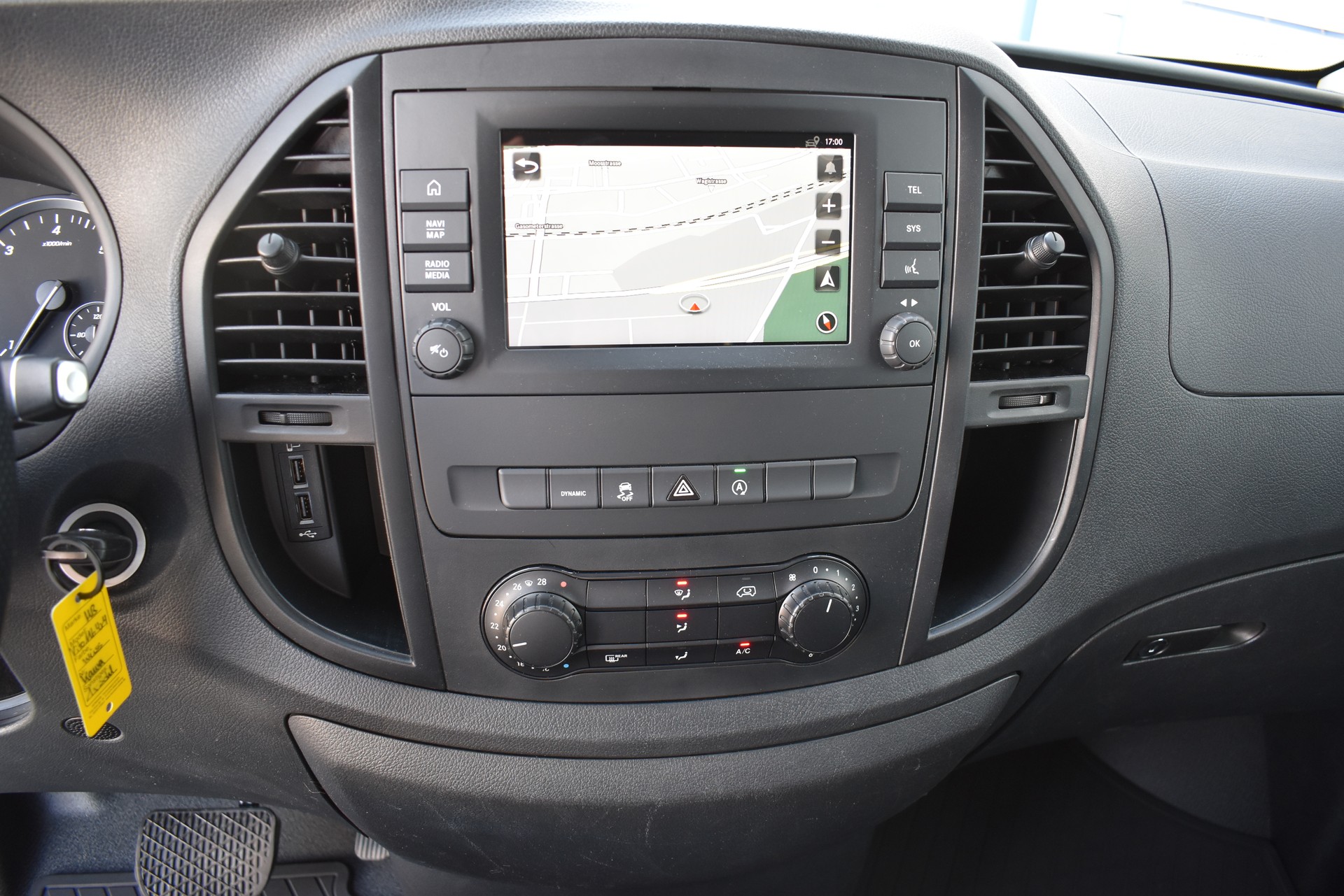 MERCEDES-BENZ Vito 116 CDI Lang 4x4-image-14