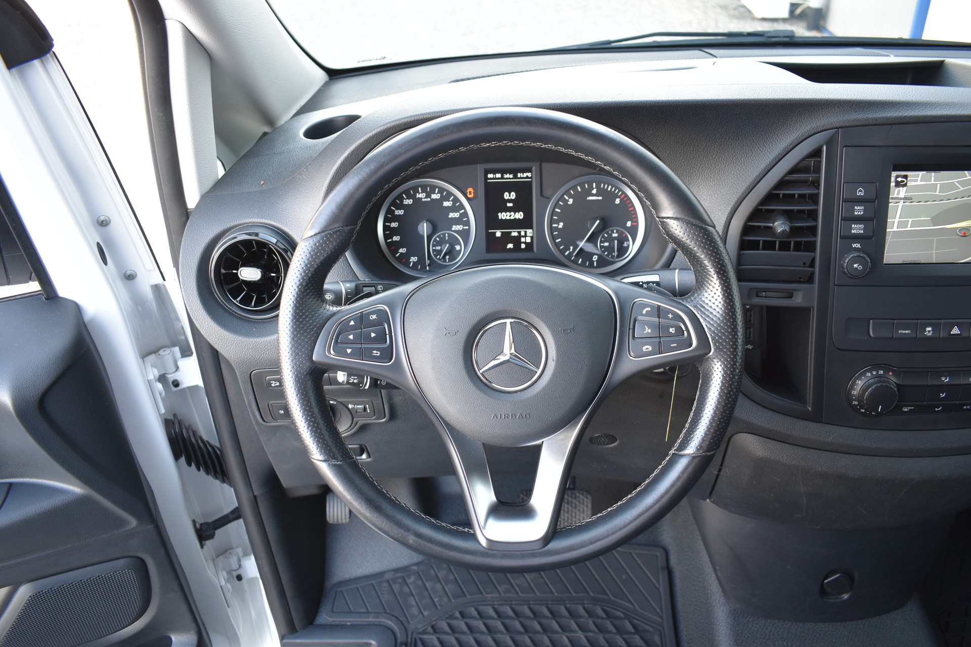 MERCEDES-BENZ Vito 116 CDI Lang 4x4-image-11