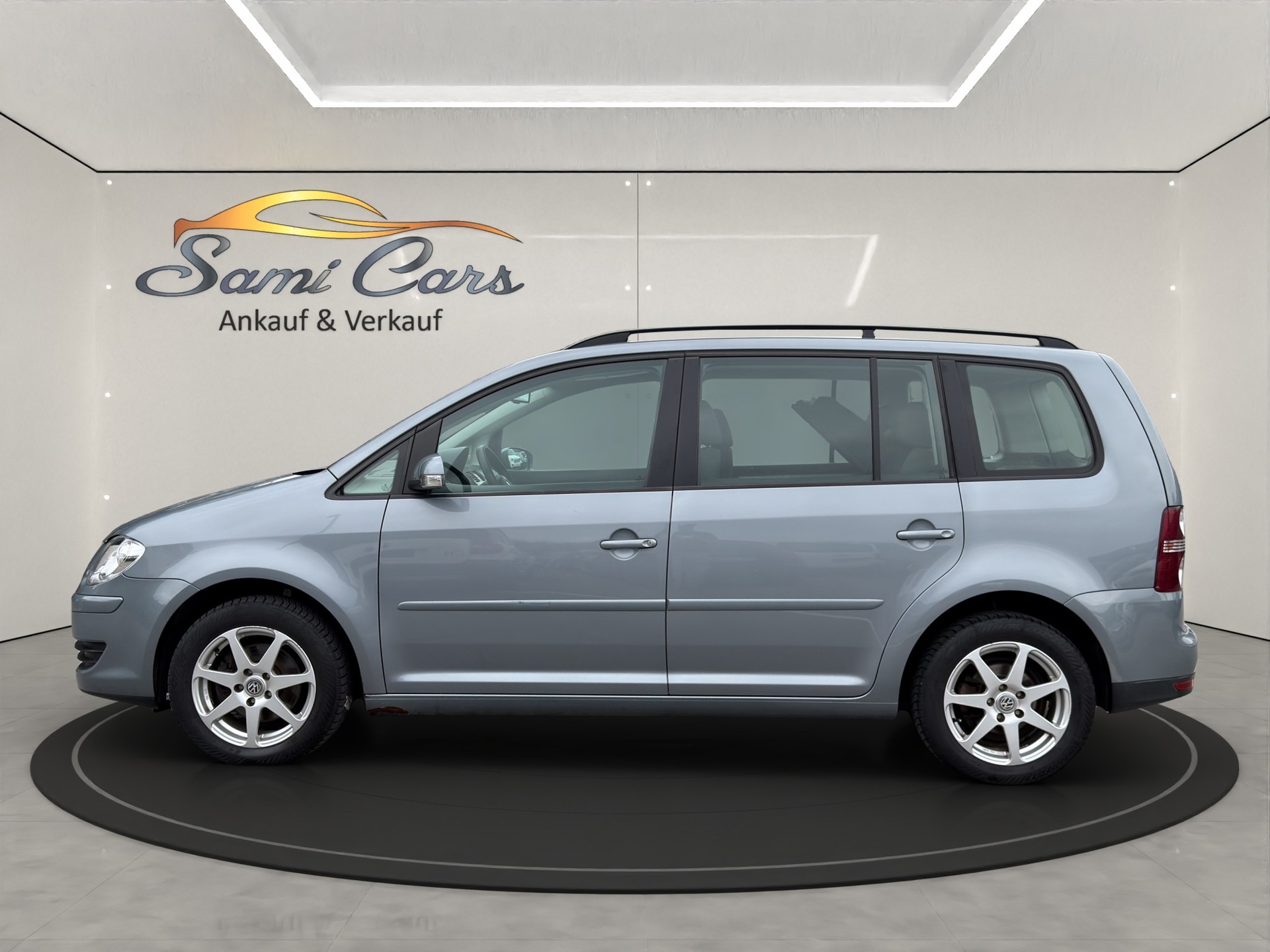 VW Touran 1.4 TSI Highline-image-2