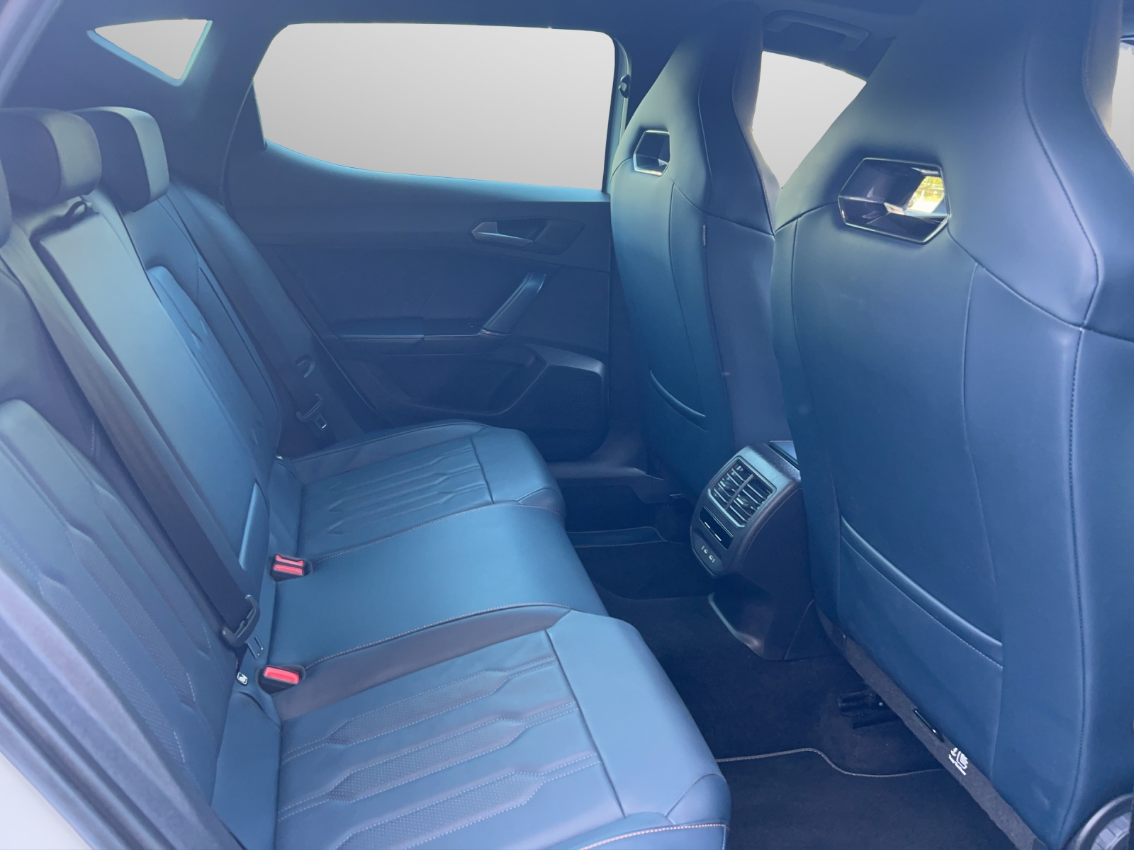 CUPRA LEON VZ 2.0 TSI DSG-image-10
