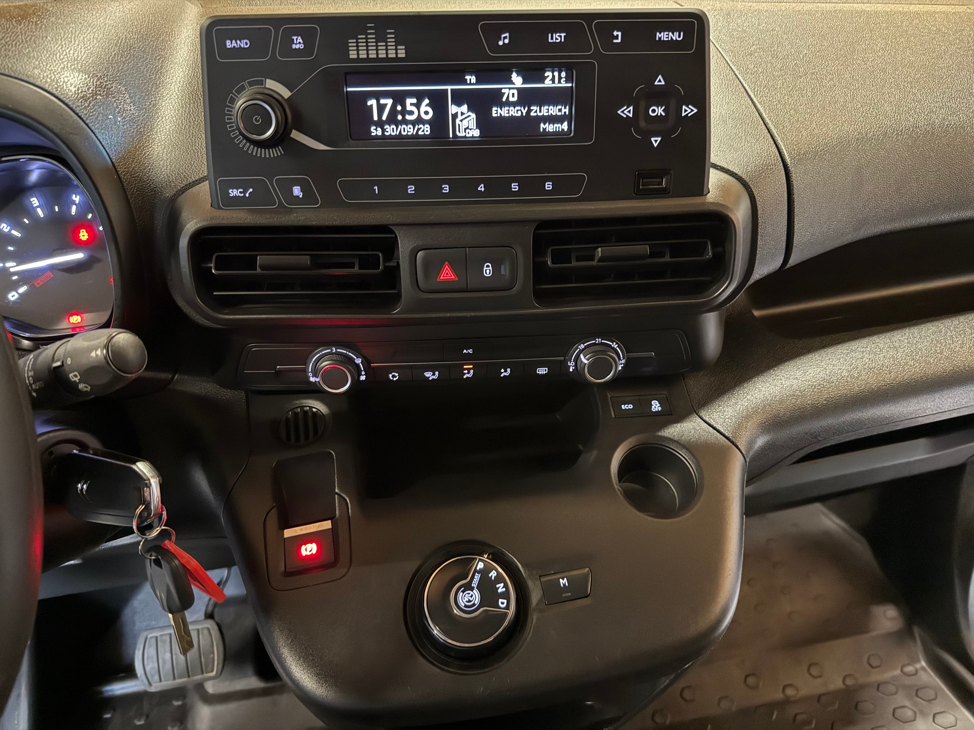 CITROEN Berlingo Van 1.5 Blue HDi 130 s/s Club EAT8 1000kg-image-9