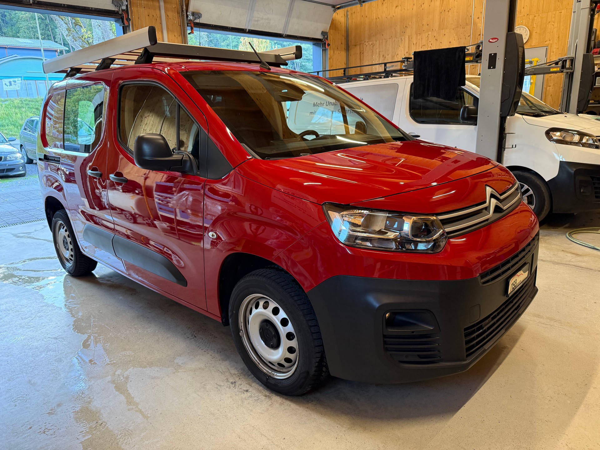 CITROEN Berlingo Van 1.5 Blue HDi 130 s/s Club EAT8 1000kg-image-2