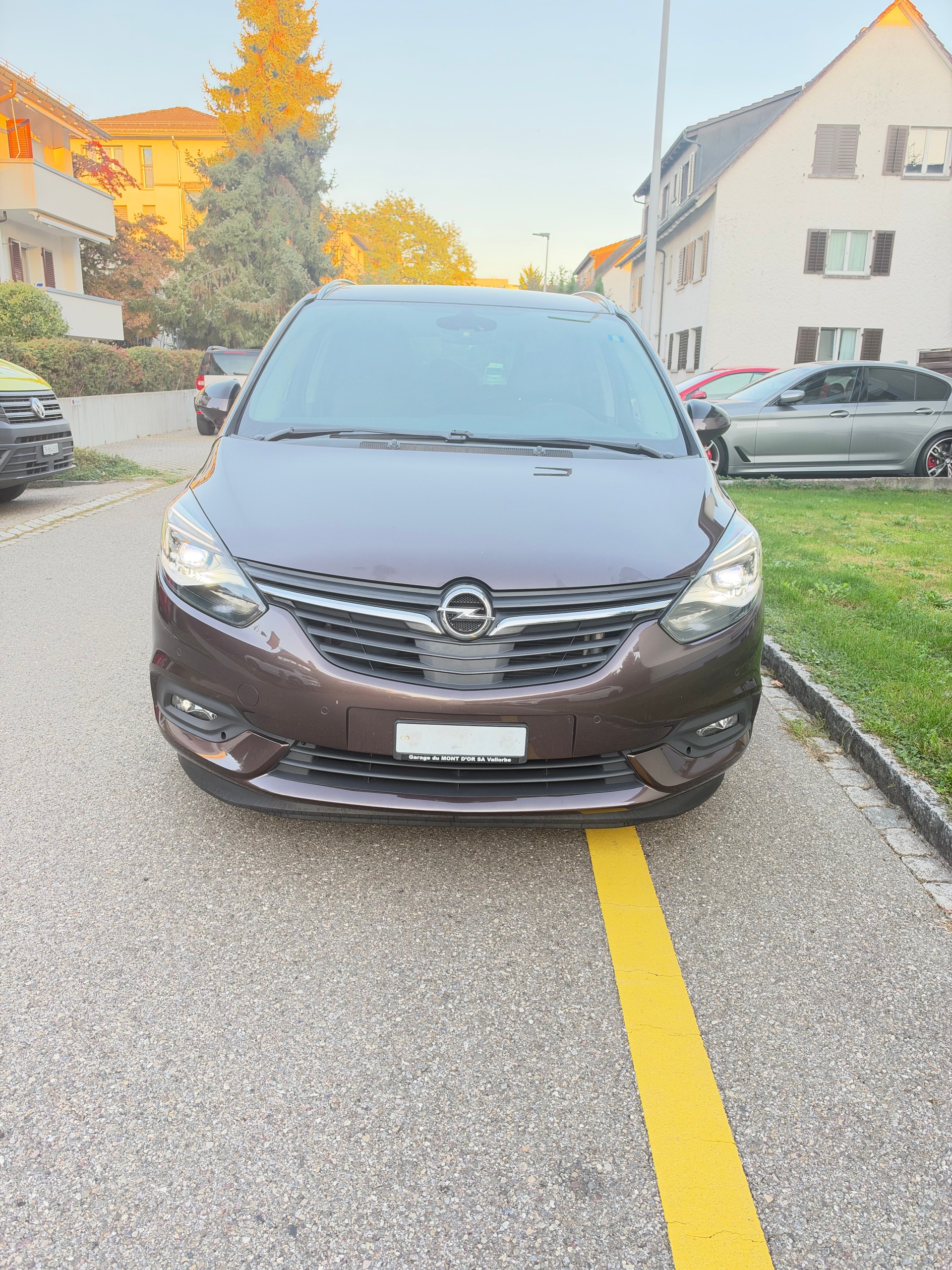 OPEL Zafira 1.4i 16V Excellence/ FRISCH AB MFK 5. 09. 2026 & SERVICE/ AHK 1300kg / RÜCKFAHRKAMERA / NAVI-image-0
