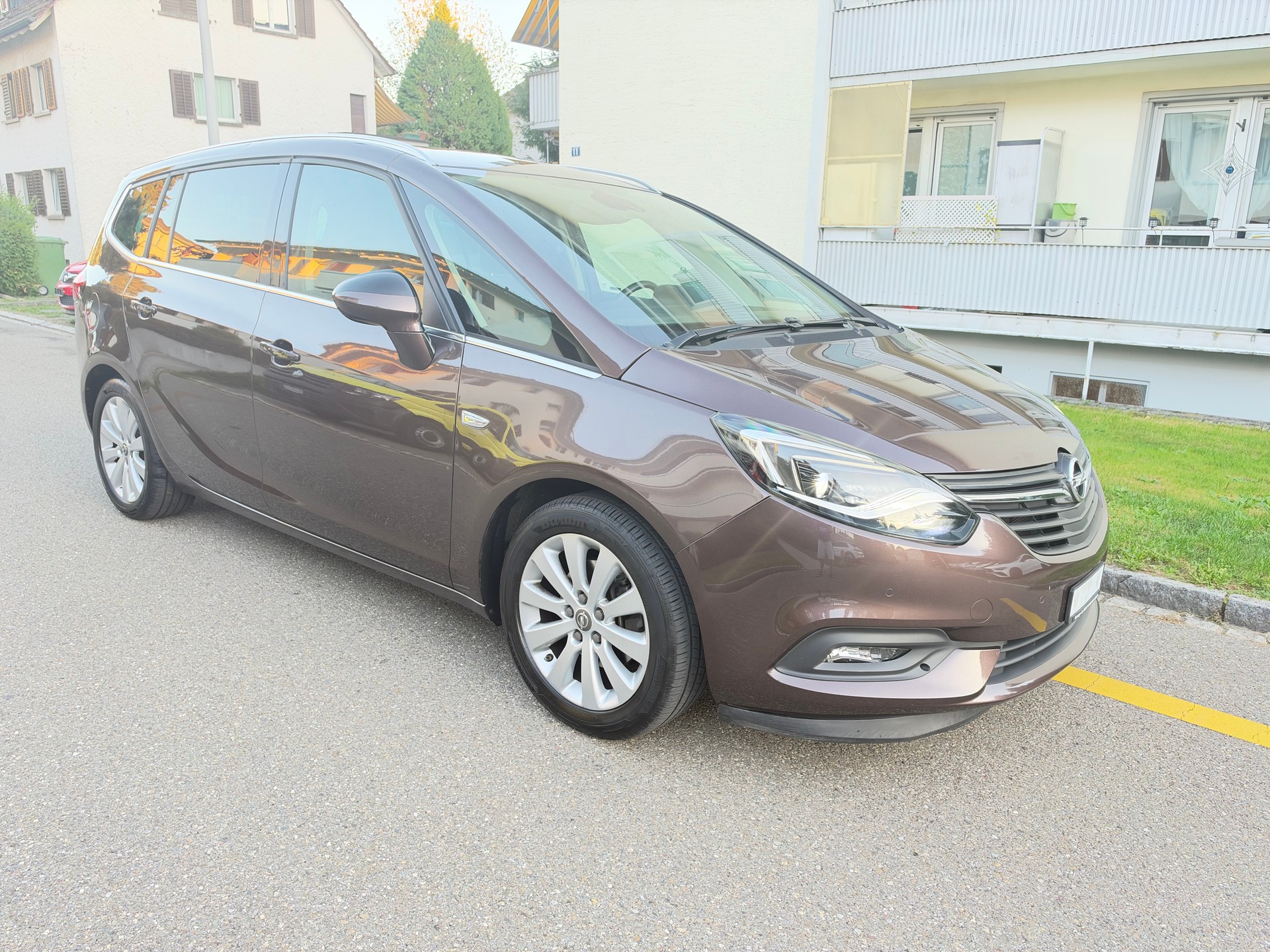 OPEL Zafira 1.4i 16V Excellence/ FRISCH AB MFK 5. 09. 2026 & SERVICE/ AHK 1300kg / RÜCKFAHRKAMERA / NAVI-image-7