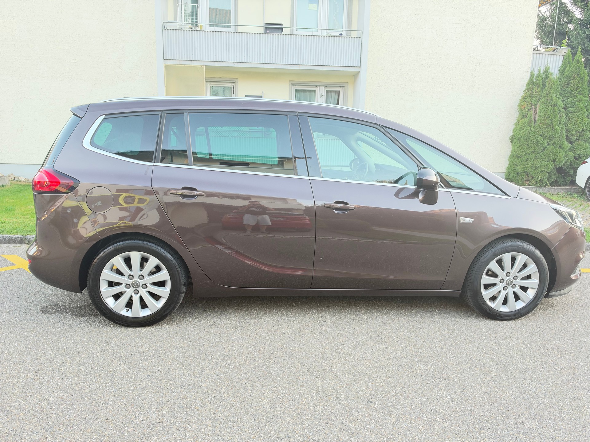 OPEL Zafira 1.4i 16V Excellence/ FRISCH AB MFK 5. 09. 2026 & SERVICE/ AHK 1300kg / RÜCKFAHRKAMERA / NAVI-image-6