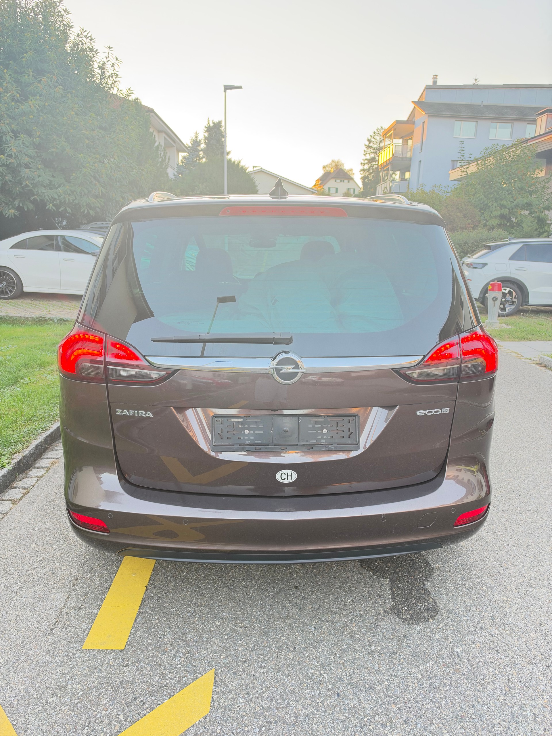 OPEL Zafira 1.4i 16V Excellence/ FRISCH AB MFK 5. 09. 2026 & SERVICE/ AHK 1300kg / RÜCKFAHRKAMERA / NAVI-image-4
