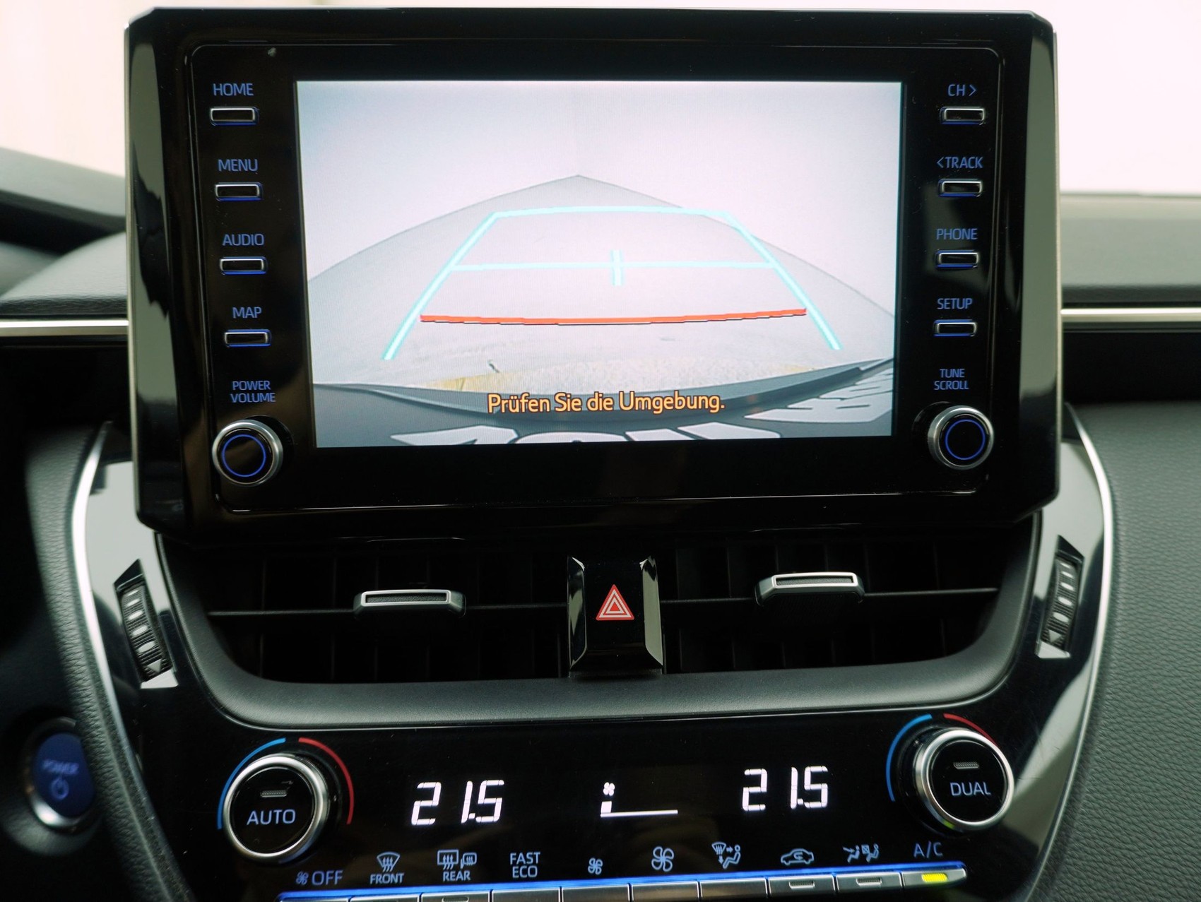 TOYOTA Corolla Touring Sports 2.0 HSD Trend-image-17