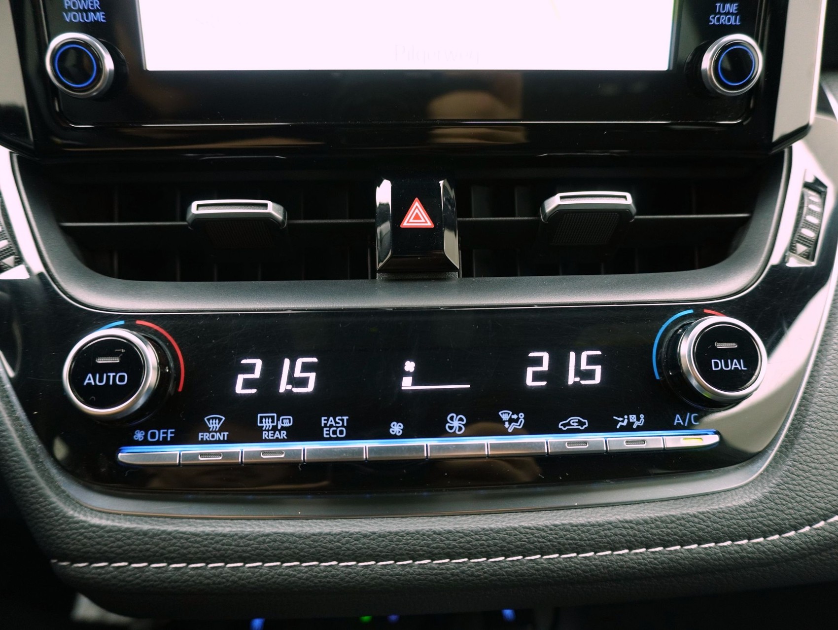 TOYOTA Corolla Touring Sports 2.0 HSD Trend-image-14