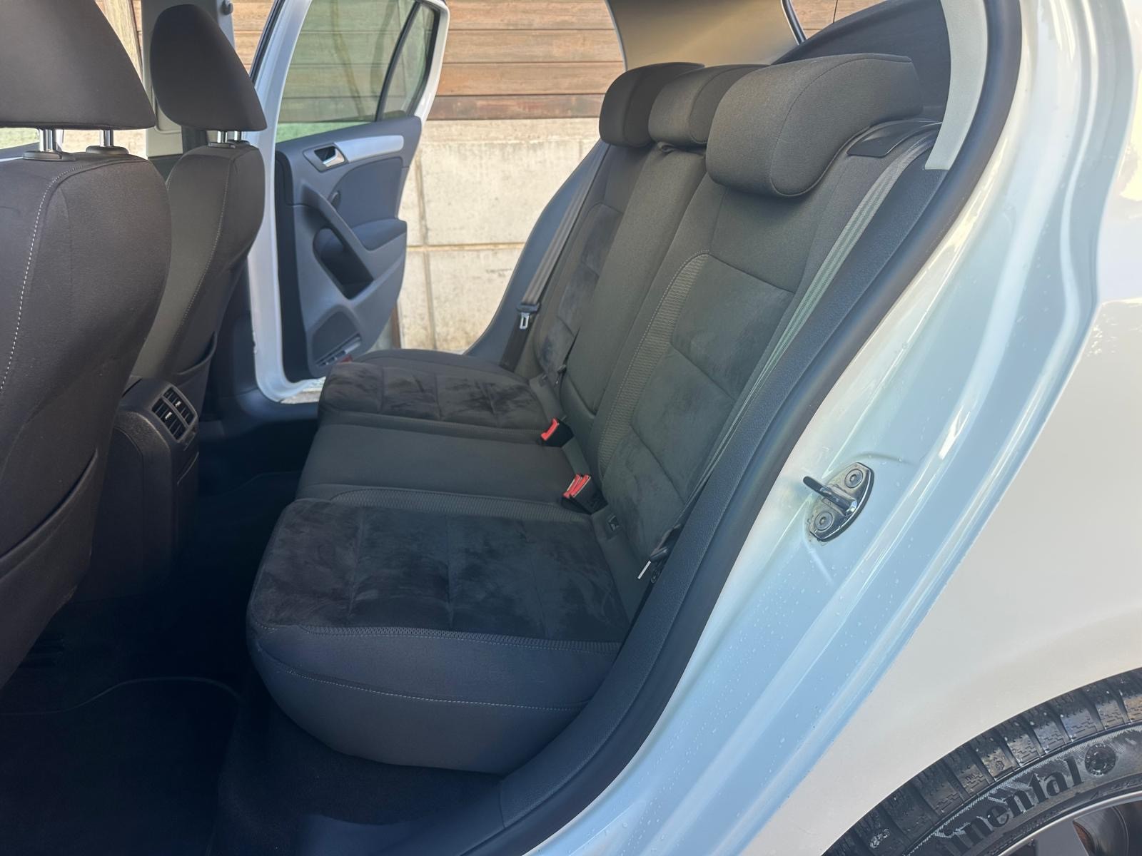 VW Golf 1.4 TSI Highline-image-10